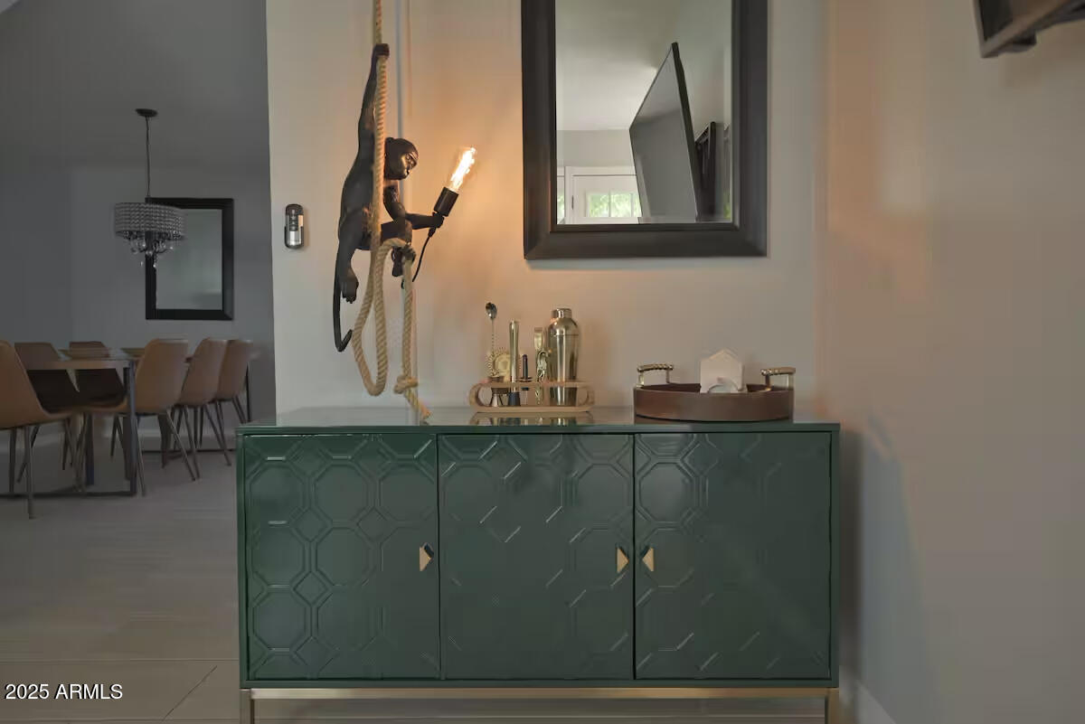 4354 N PARKWAY Avenue