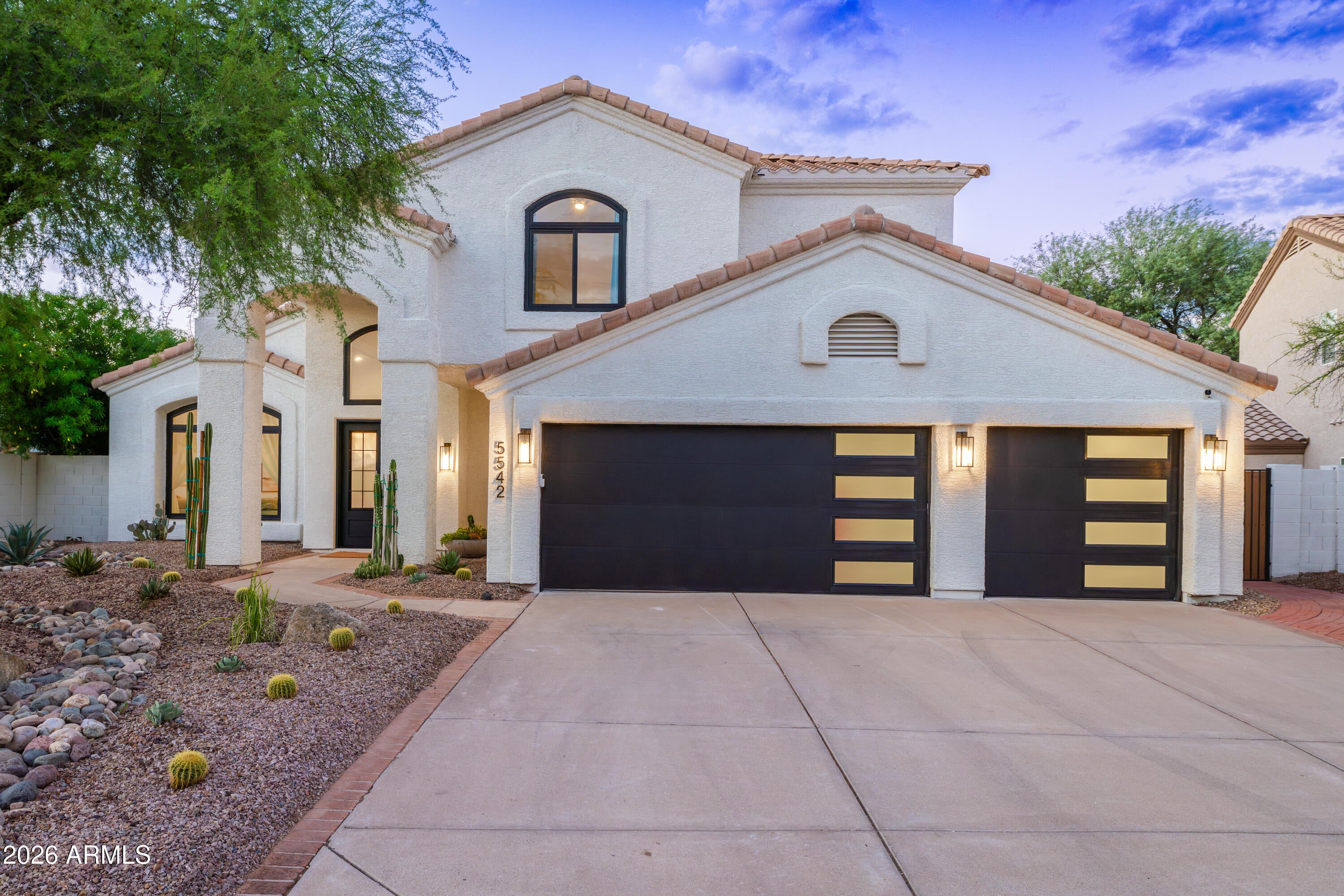 5542 E ANDERSON Drive