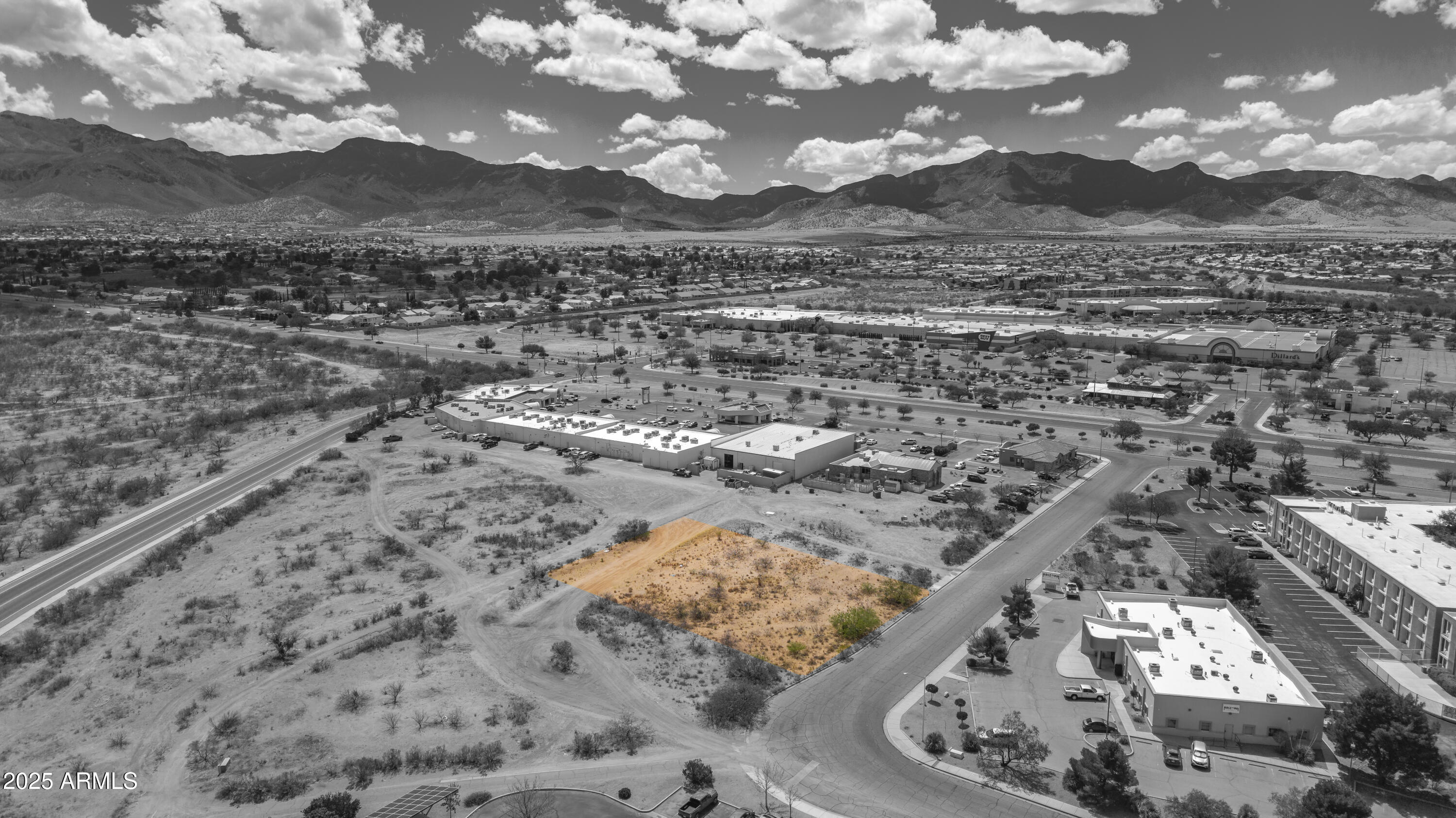 TBD Paseo Comerciante Street 4