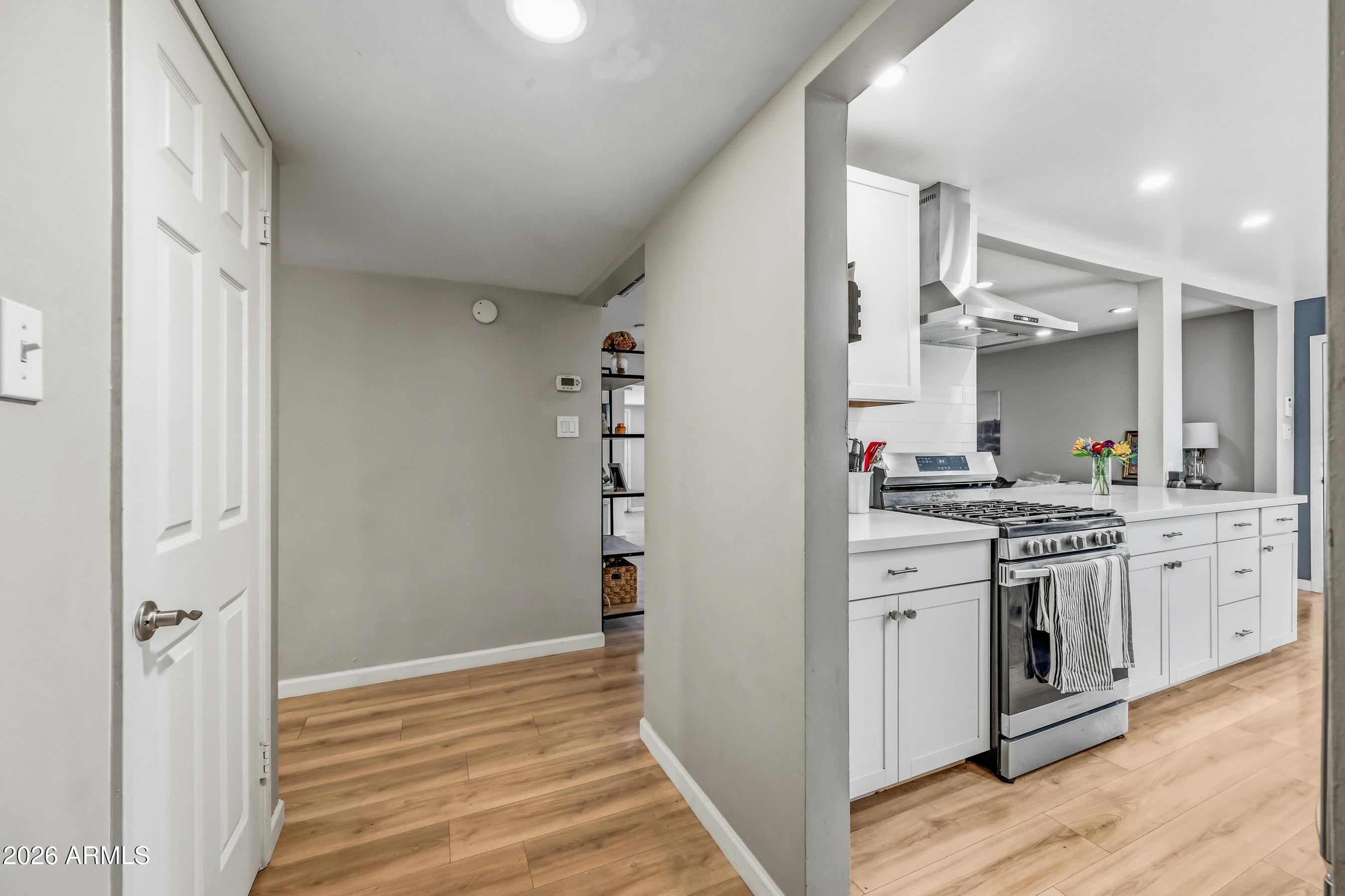 1831 W NORTHVIEW Avenue