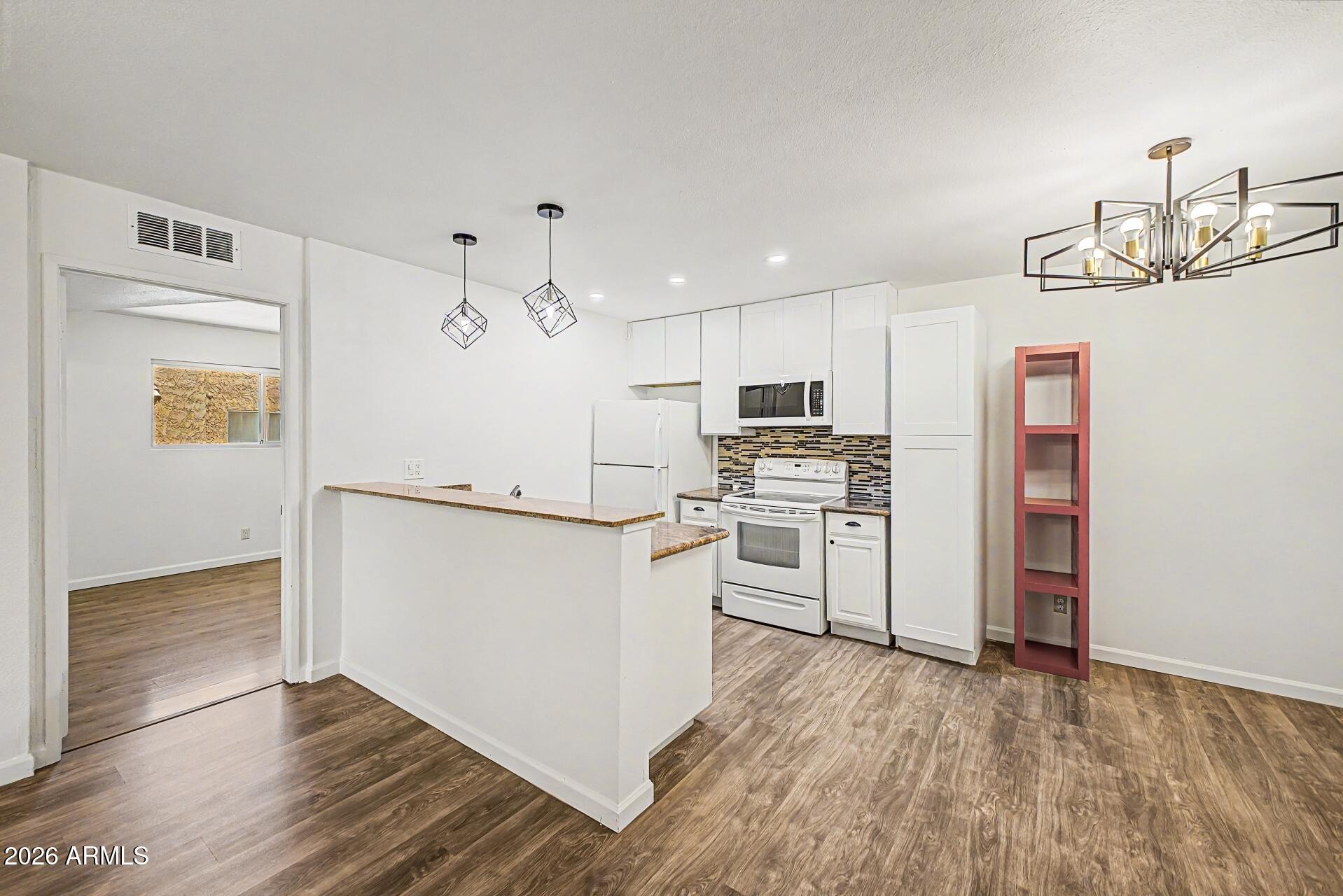 5525 E THOMAS Road R13