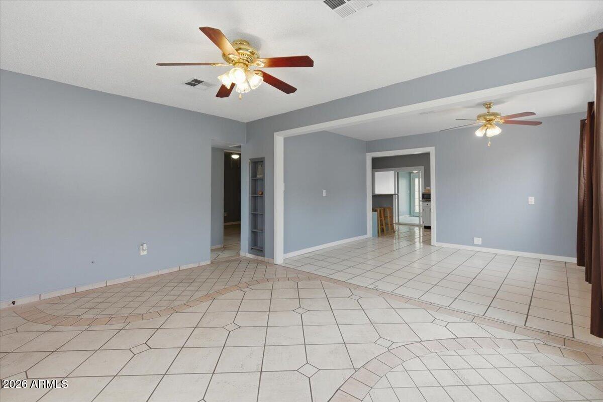 2312 E HARVARD Street