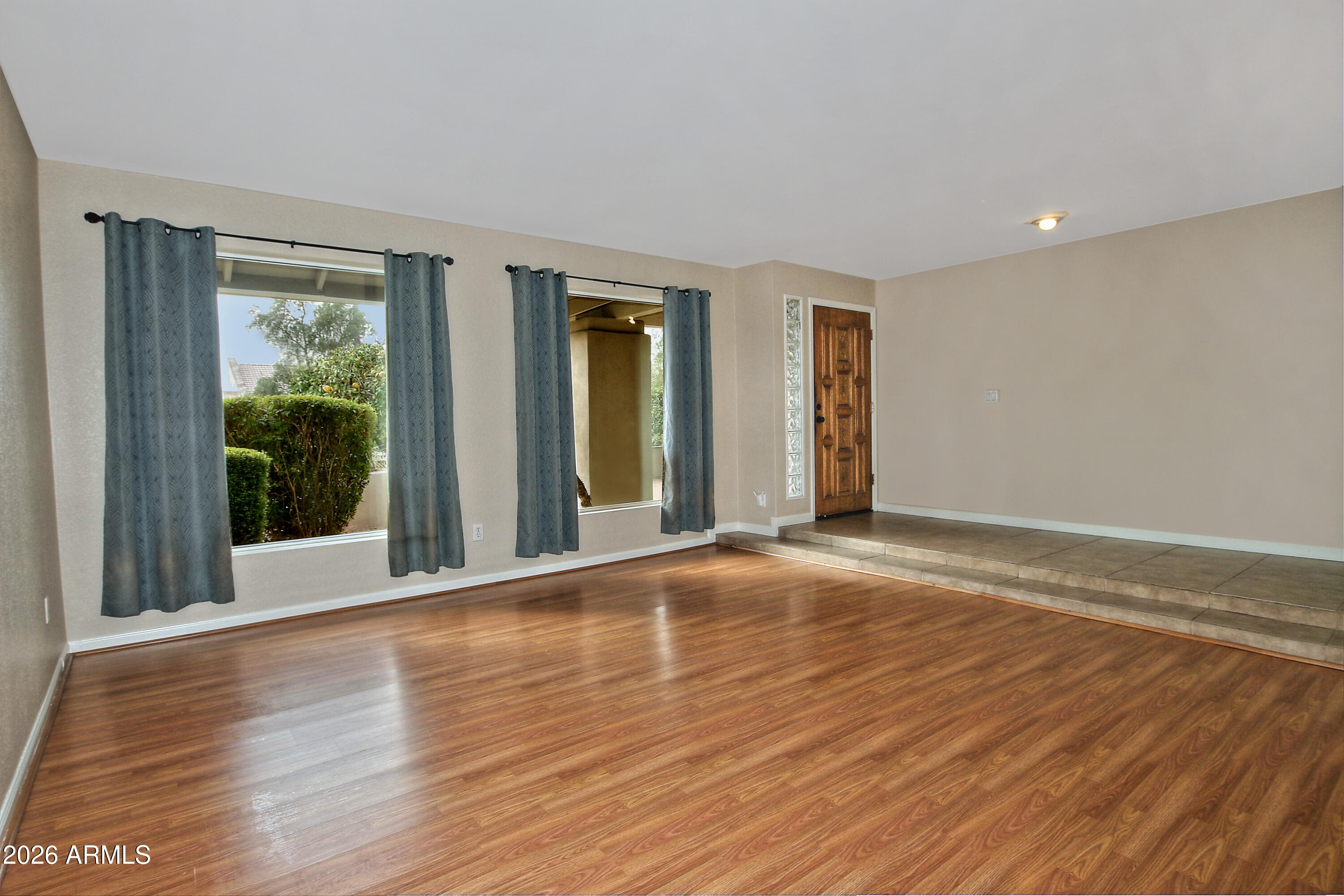 1938 E DIAMOND Drive