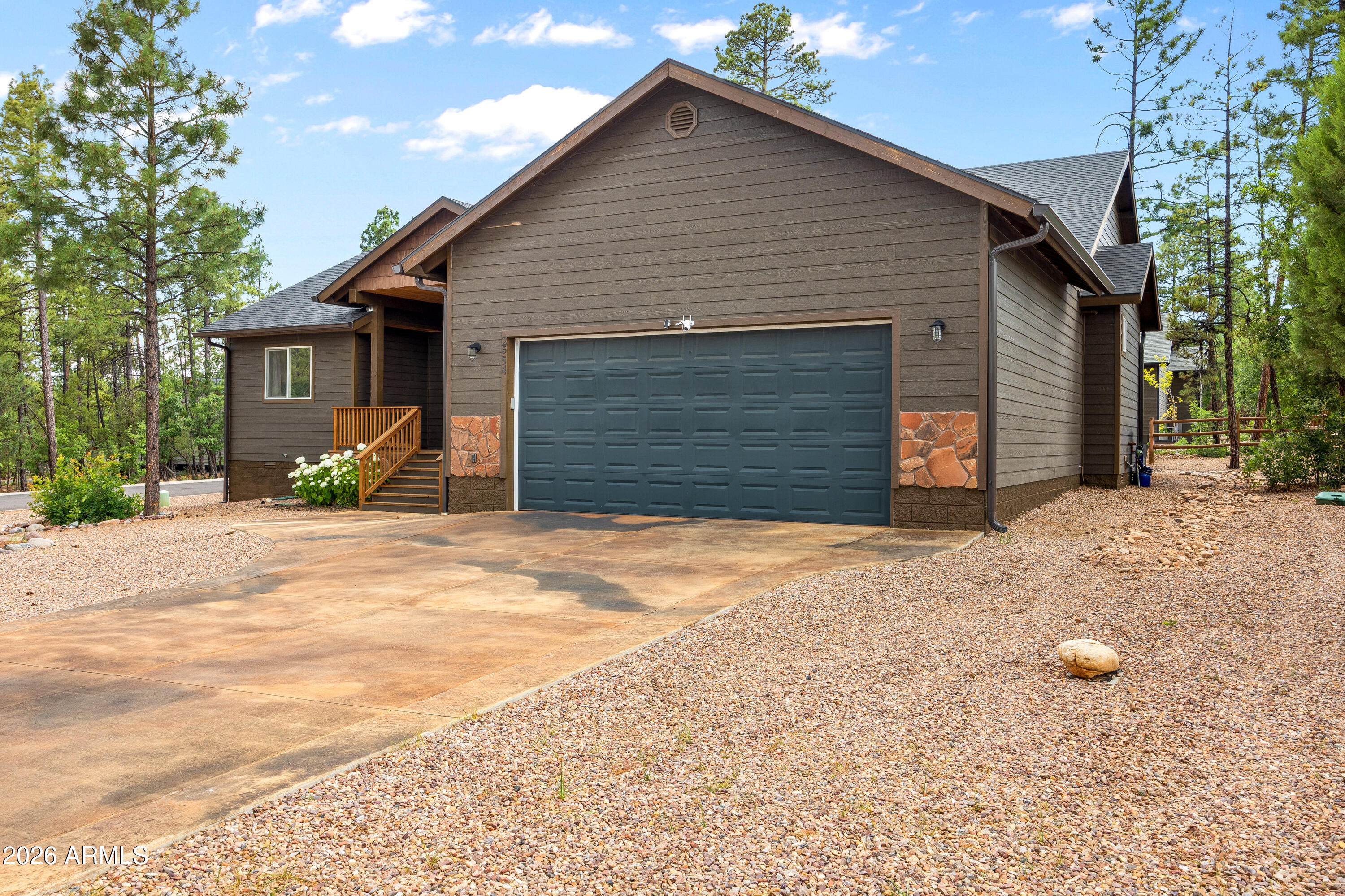 2554 S WILLOW Way