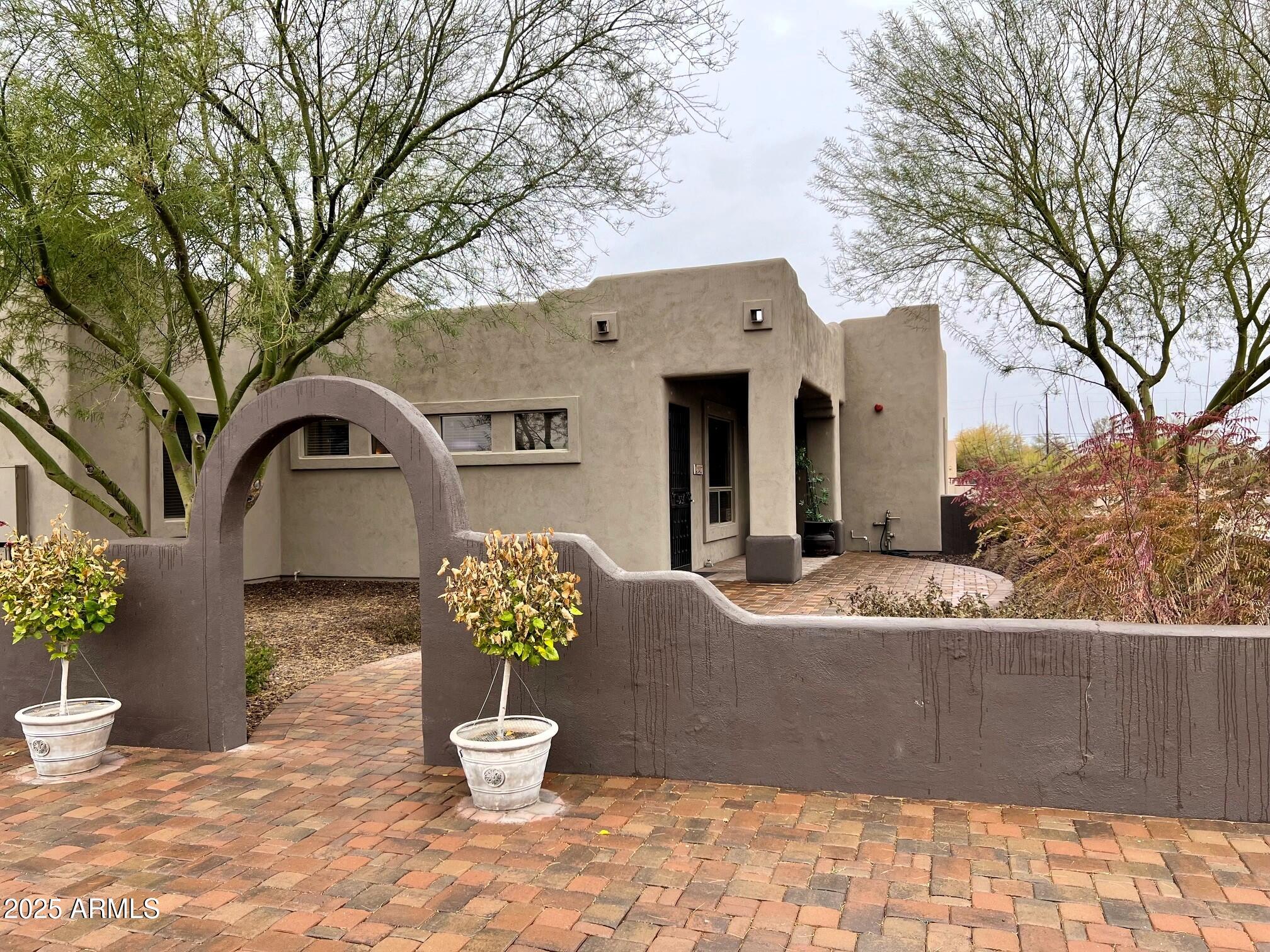2427 W DESERT HILLS ESTATE Drive