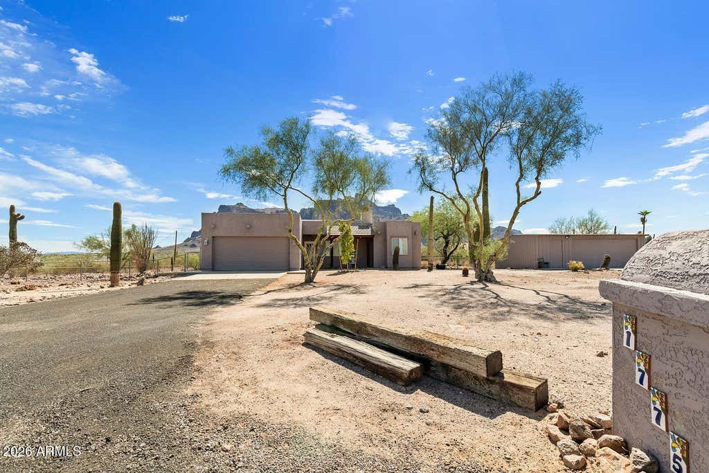 Photo of 1775 N Mountain View Road, Apache Junction, AZ 85119 (MLS # 7047527)