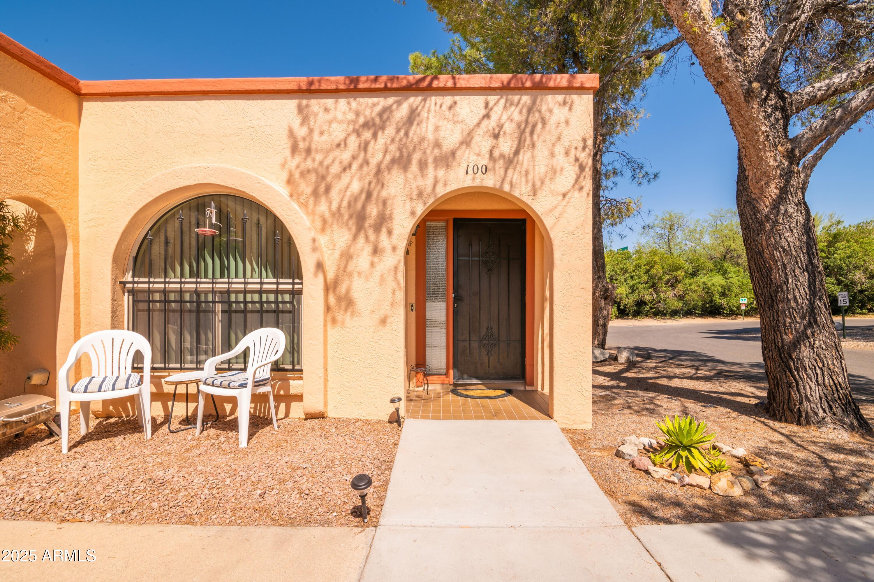 100 W CALLE DEL ANO --