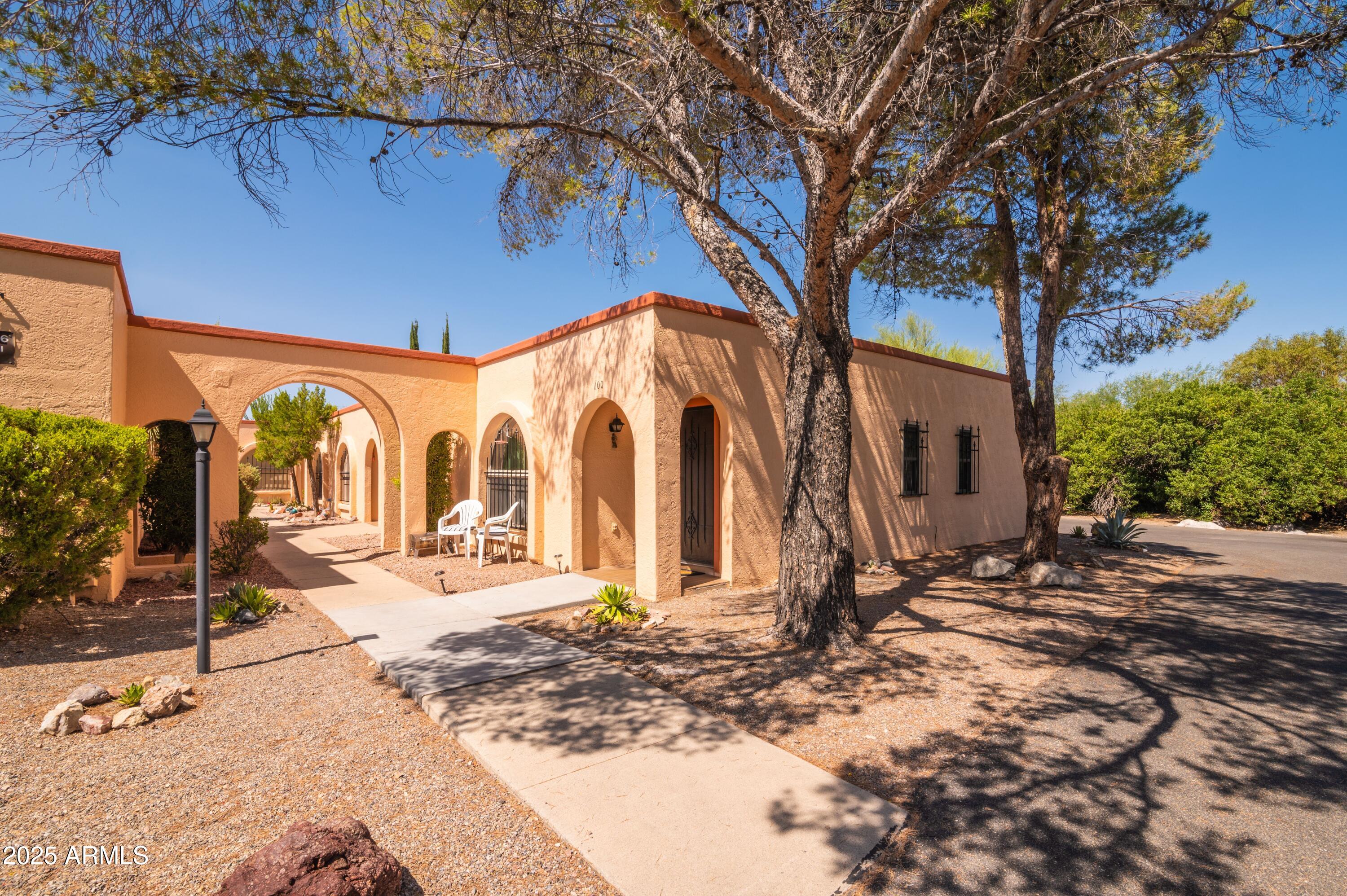 100 W CALLE DEL ANO --