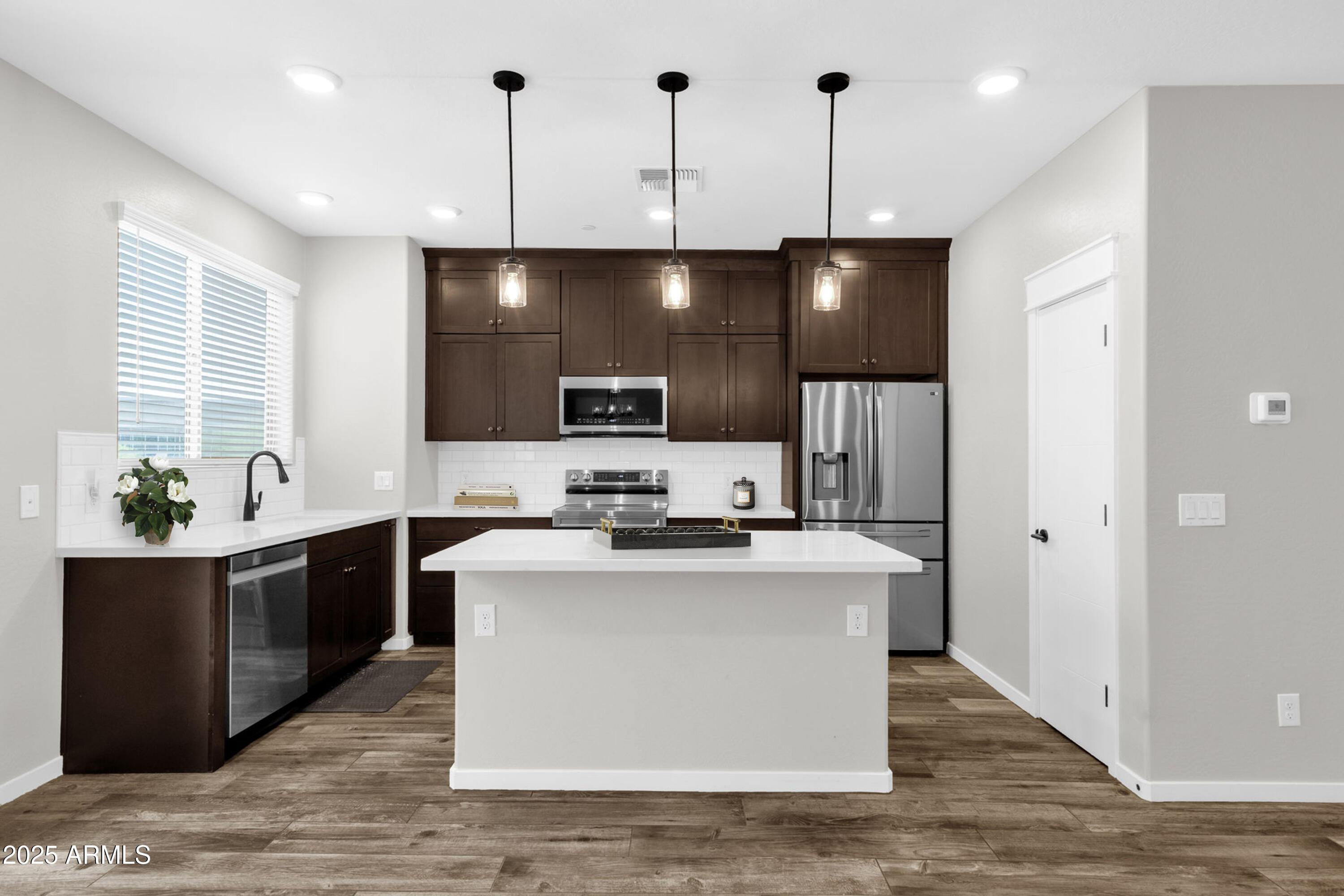300 N GILA SPRINGS Boulevard 277