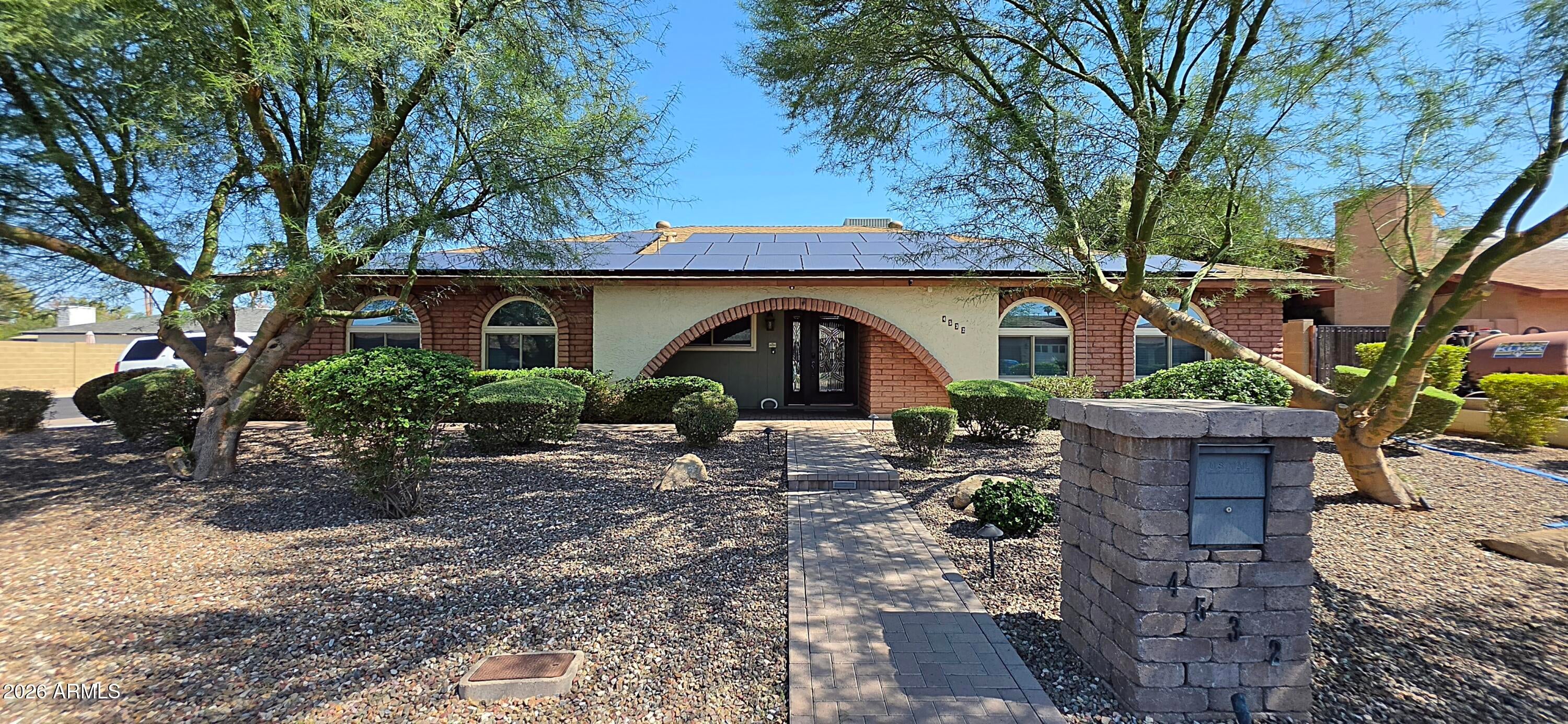 4532 W Corrine Drive
