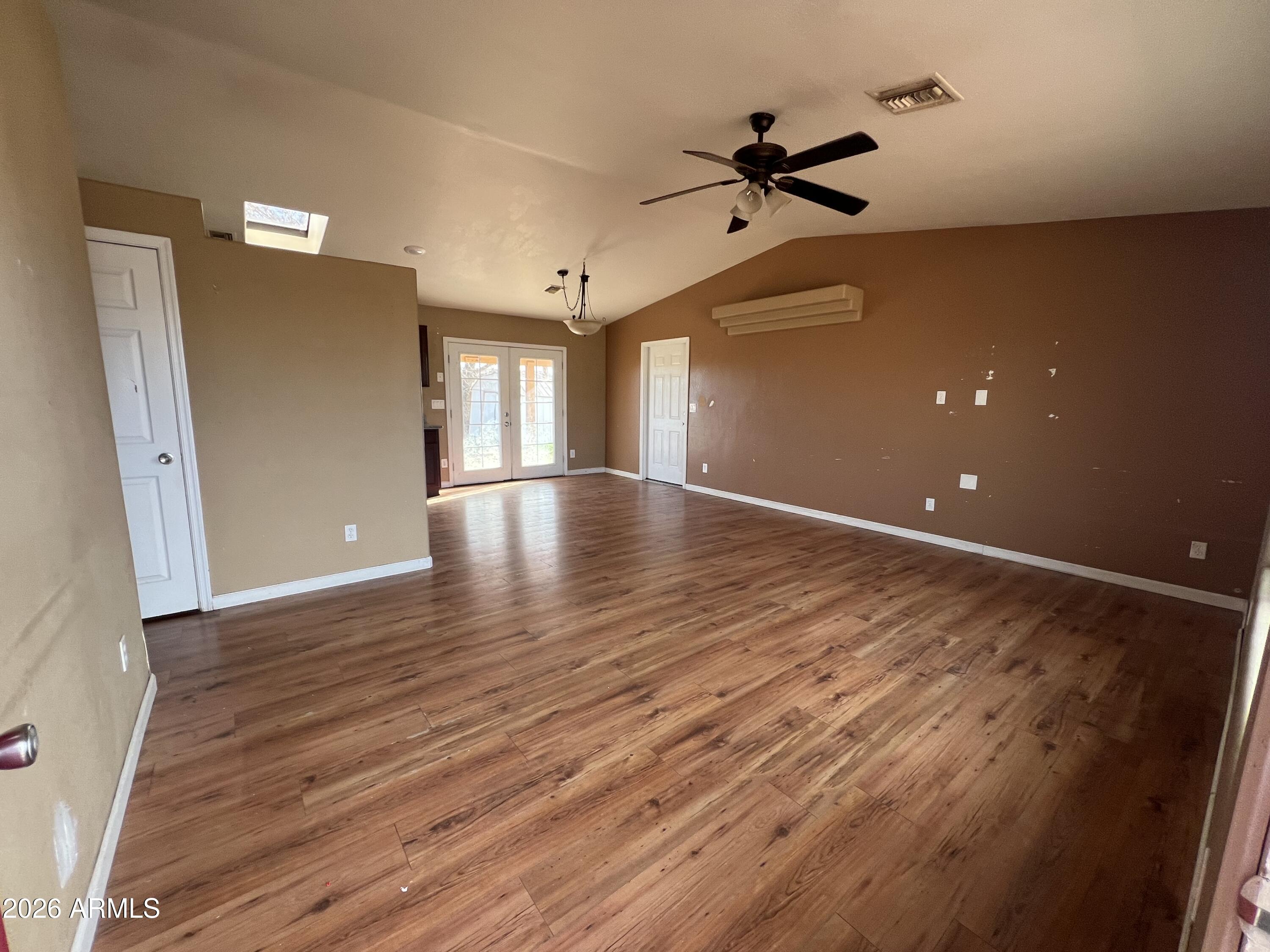 6335 N ROCKLAND Drive