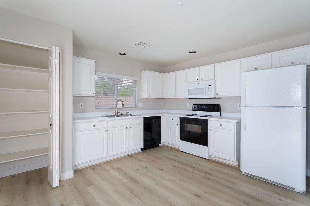 7650 E Williams Drive Unit 1021