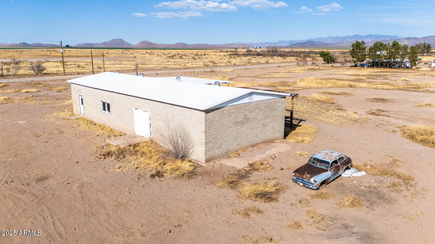 3923 W THOMPSON Road