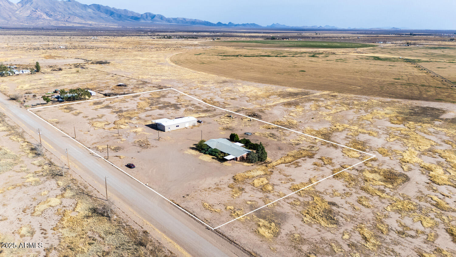 3923 W THOMPSON Road