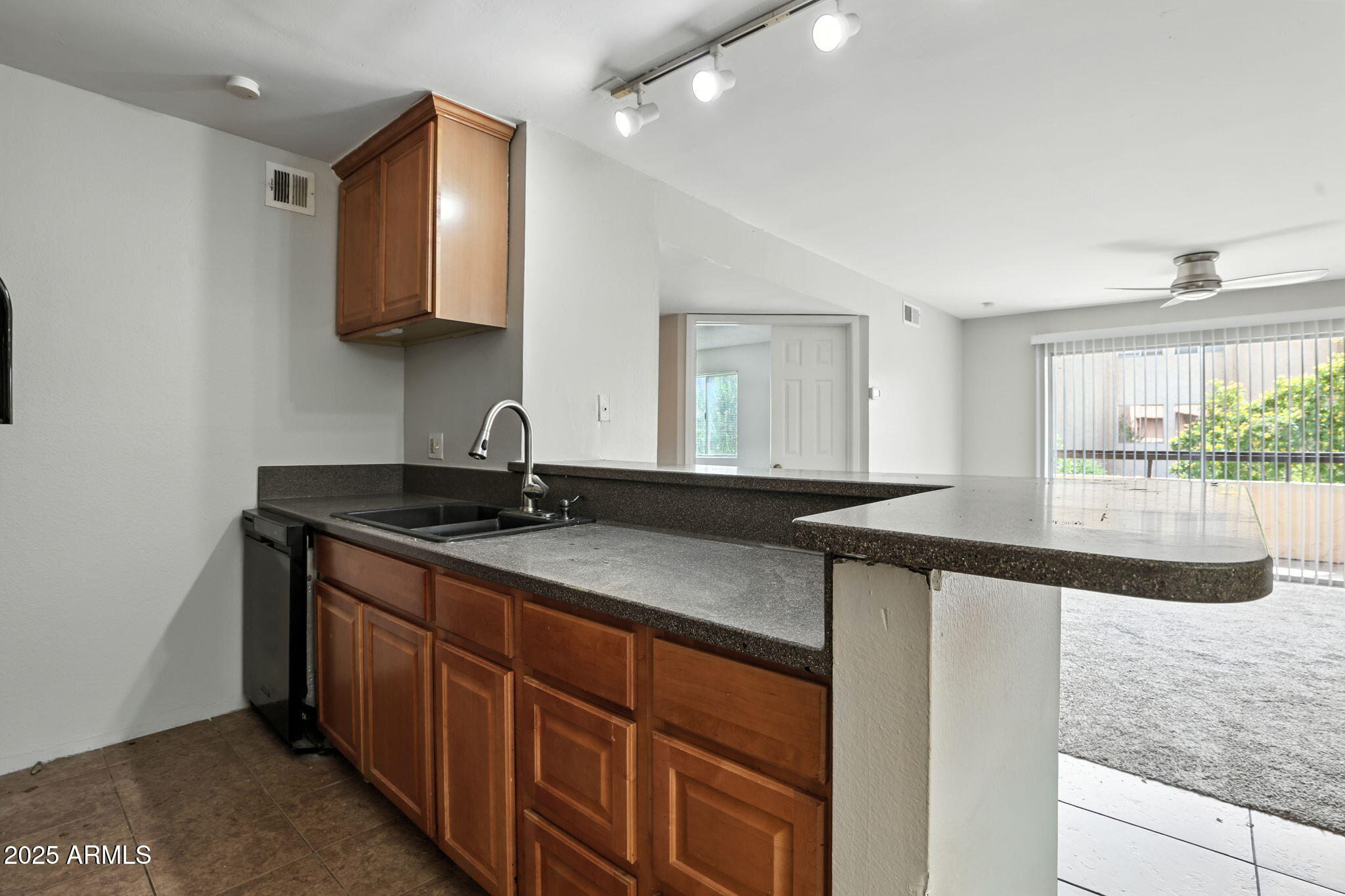 8055 E THOMAS Road N201