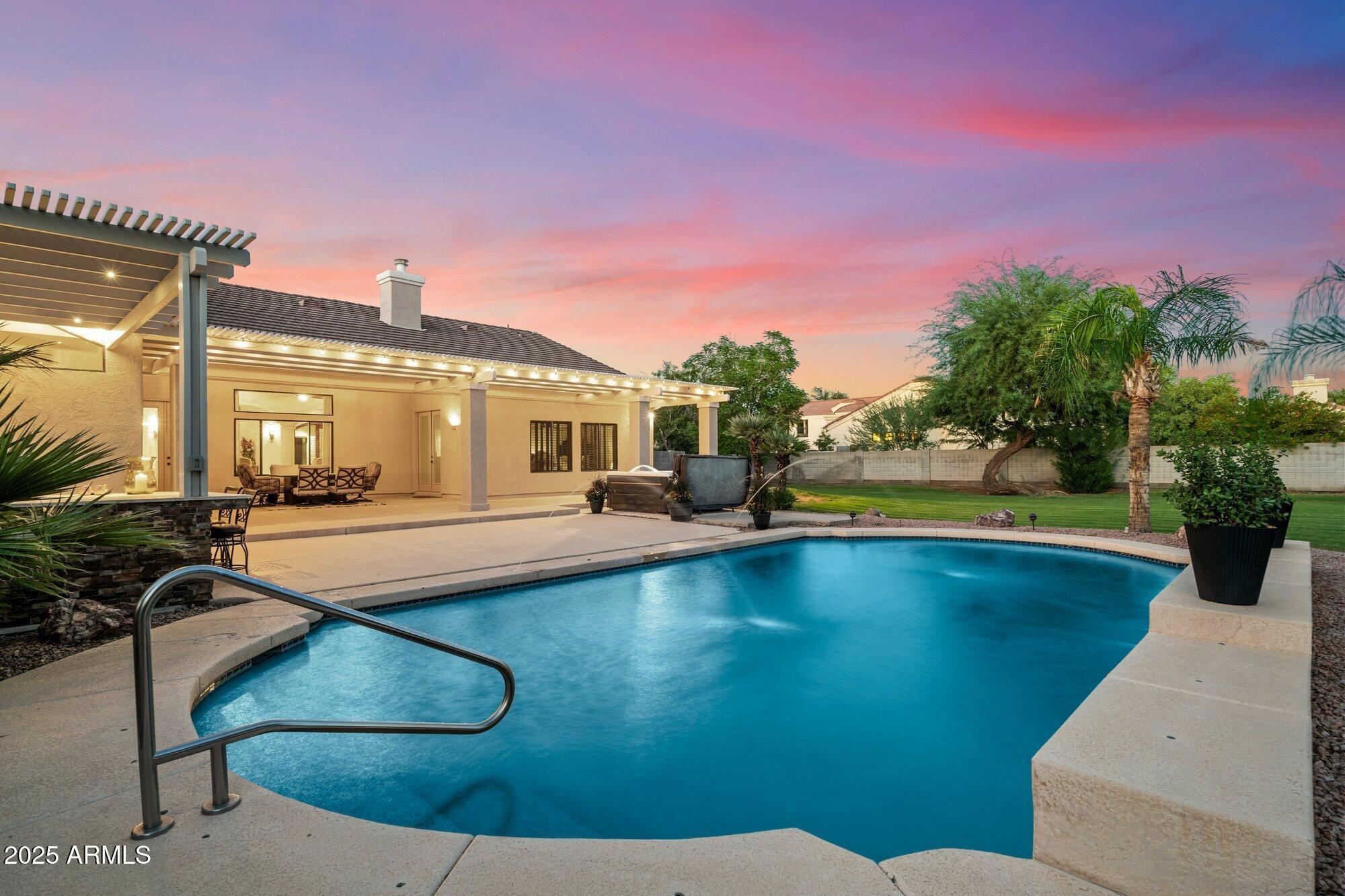 2733 E SCORPIO Place