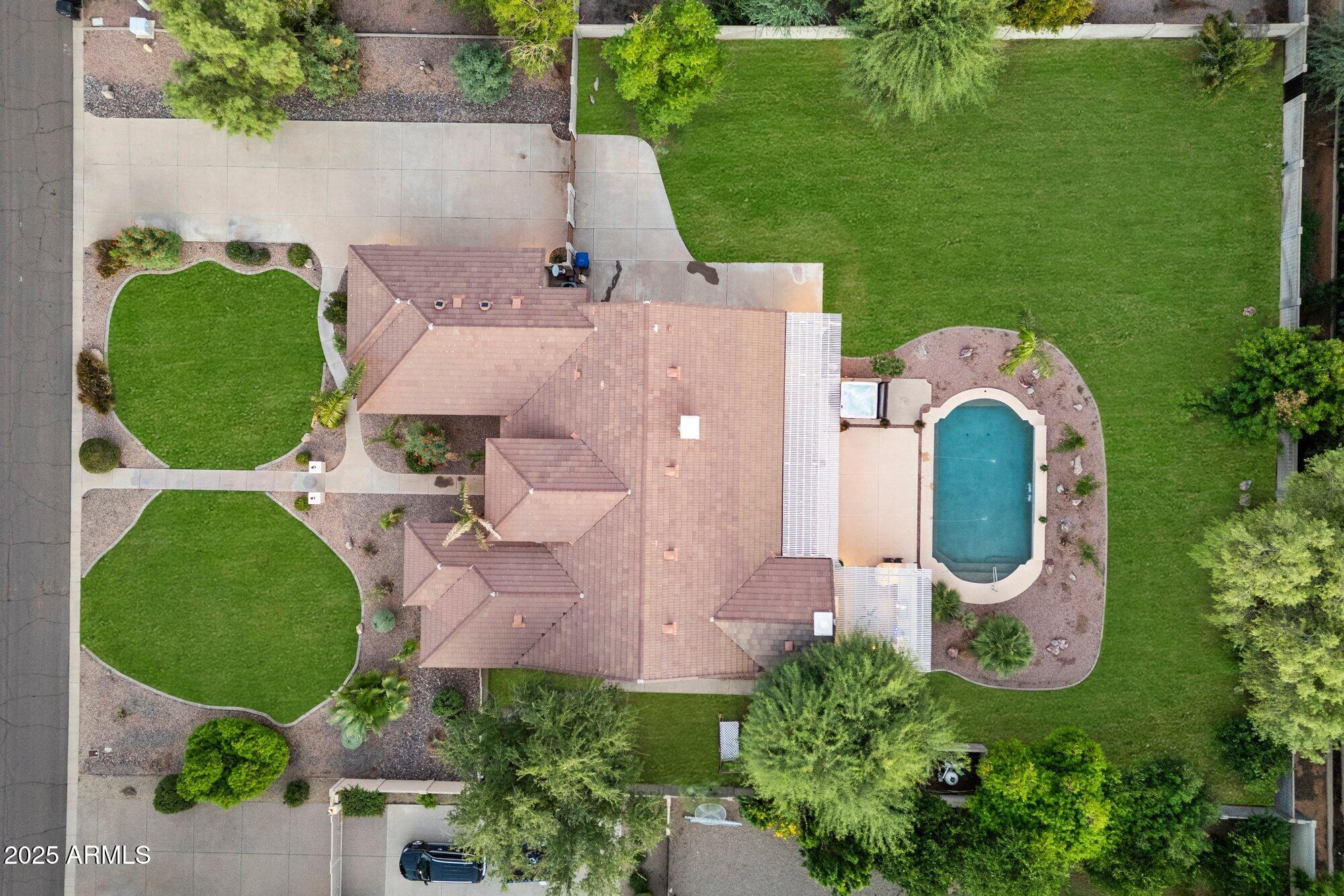 2733 E SCORPIO Place