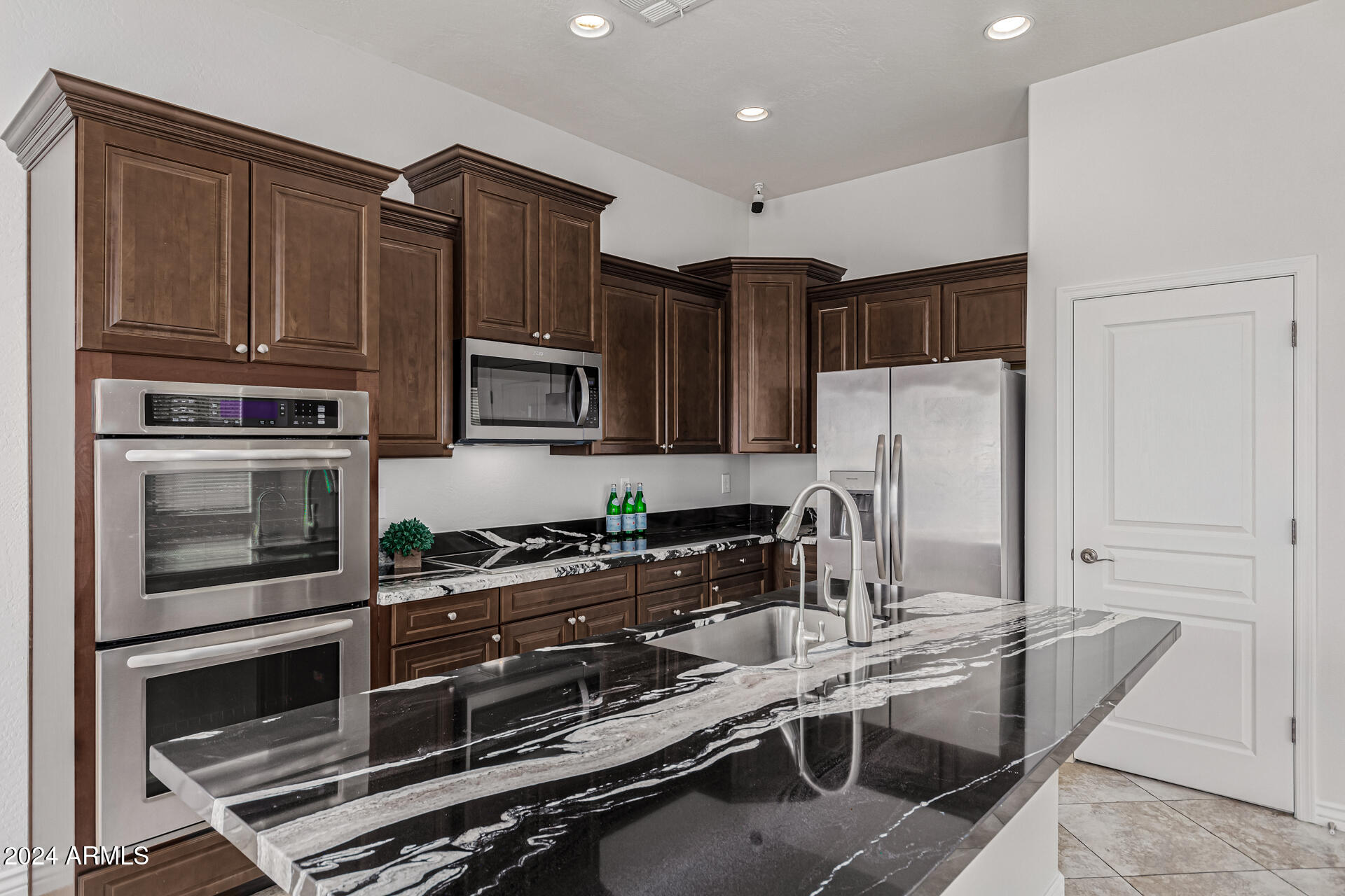 3407 E GLACIER Place