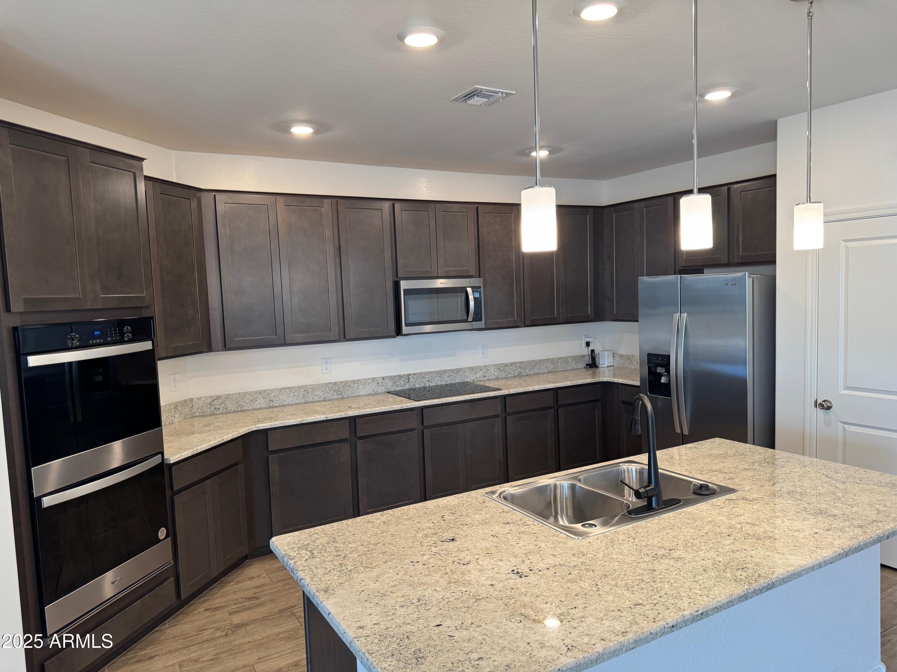 2534 W CHANUTE Pass