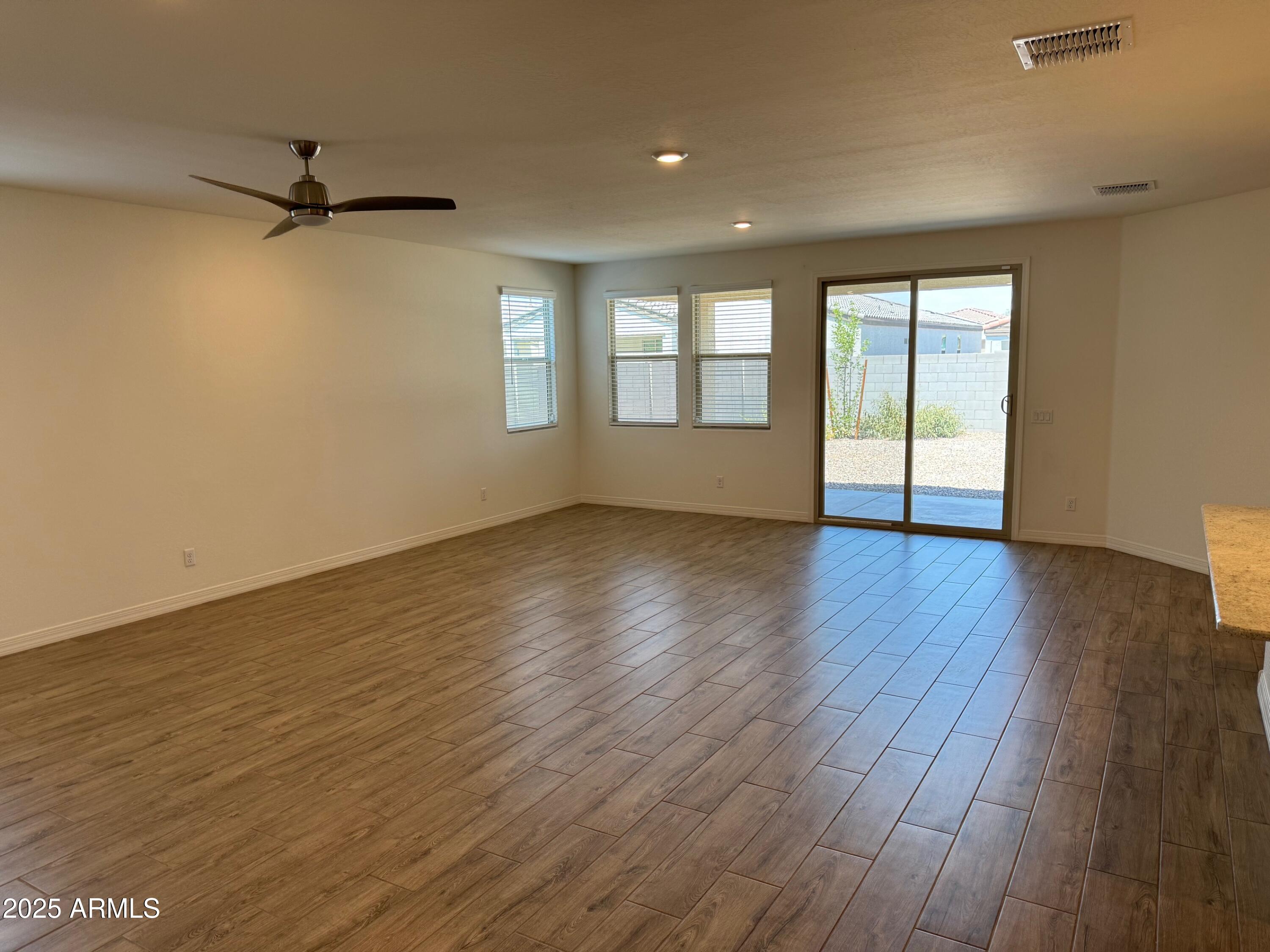 2534 W CHANUTE Pass