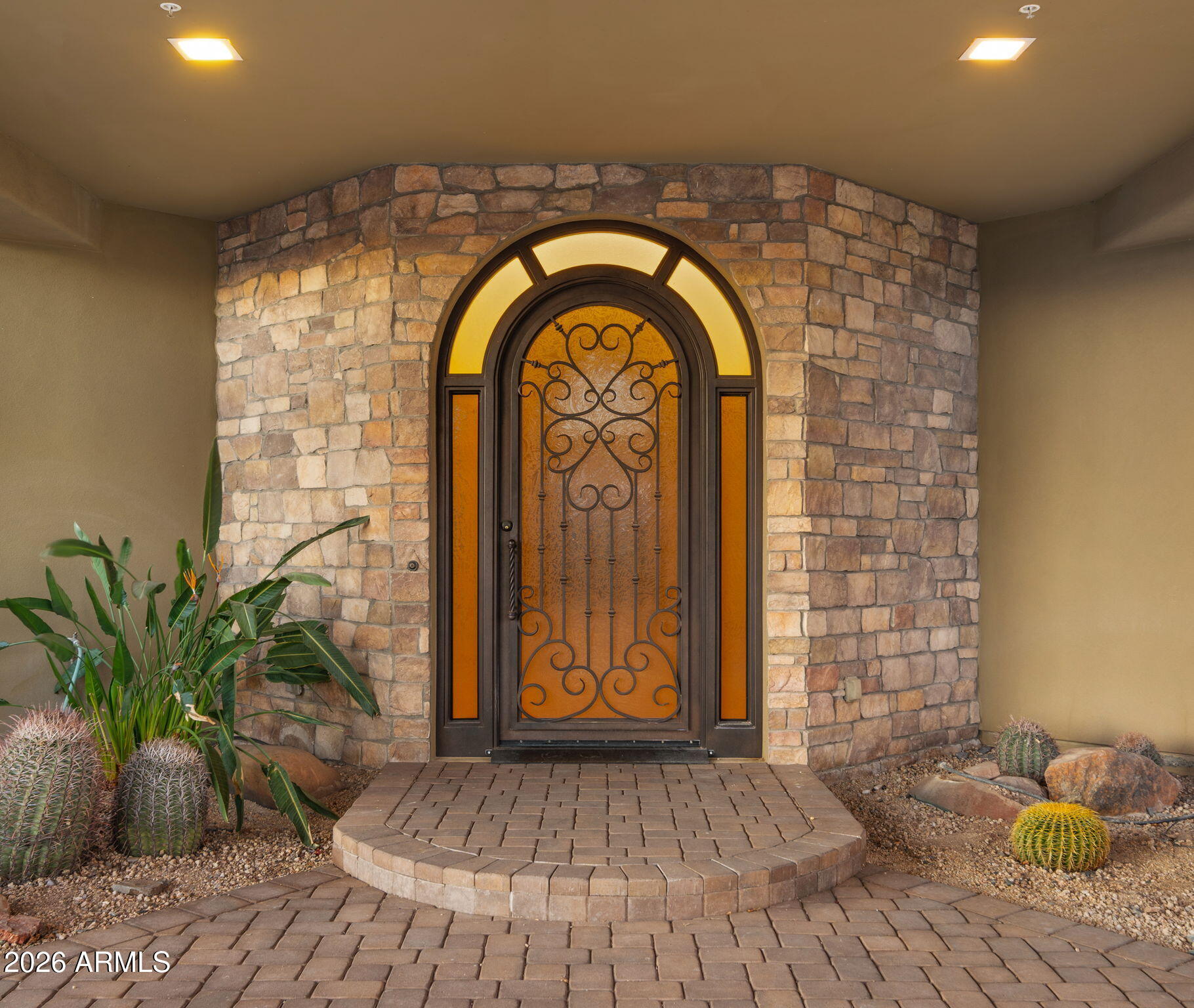 6562 E CAVE CREEK Road