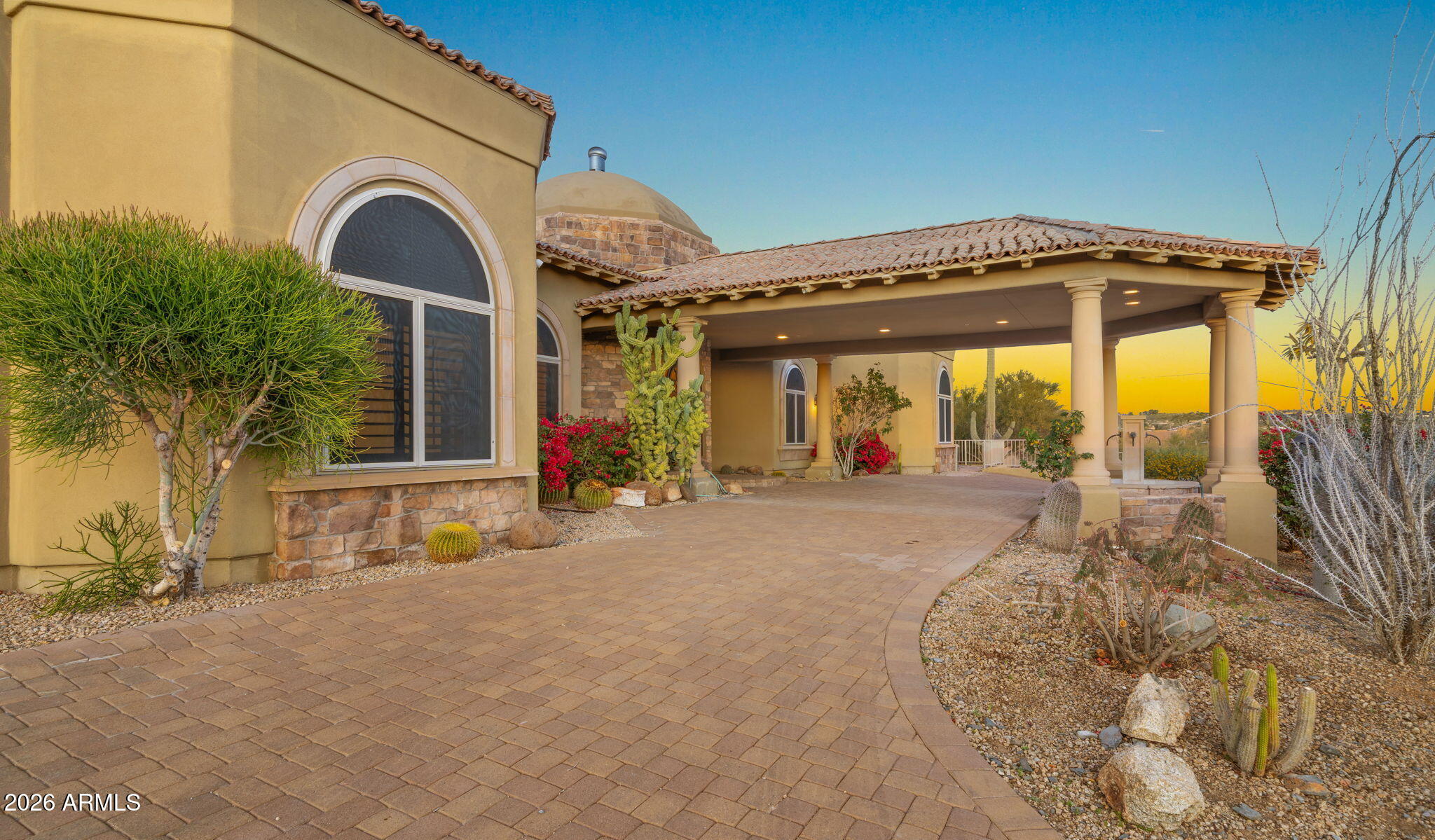 6562 E CAVE CREEK Road