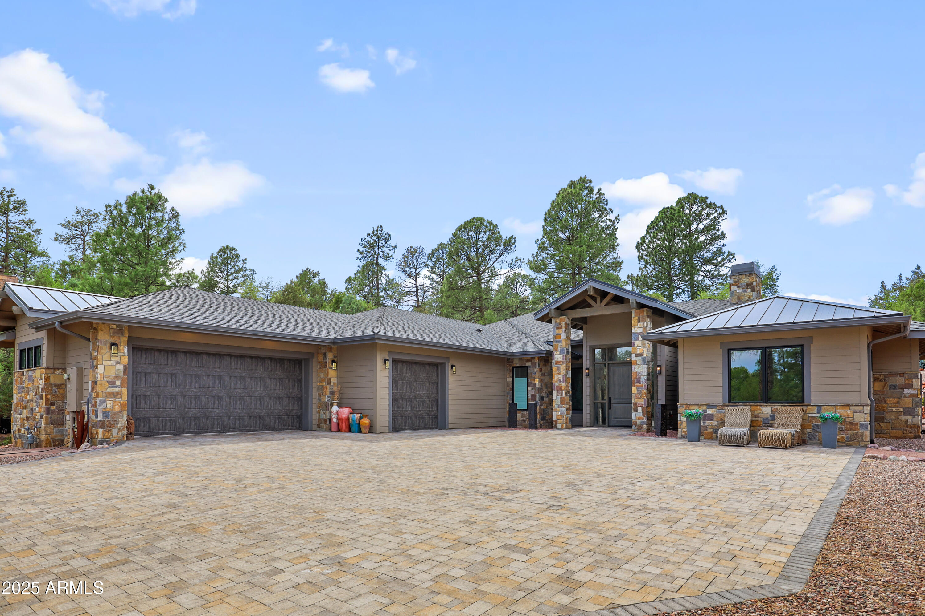 608 N TRAILHEAD Drive