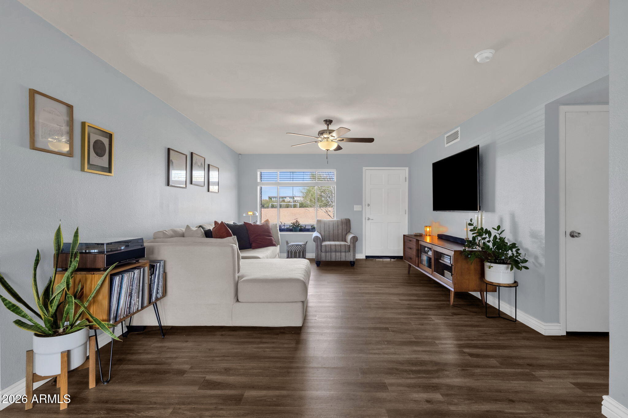 4721 W SWEETWATER Avenue