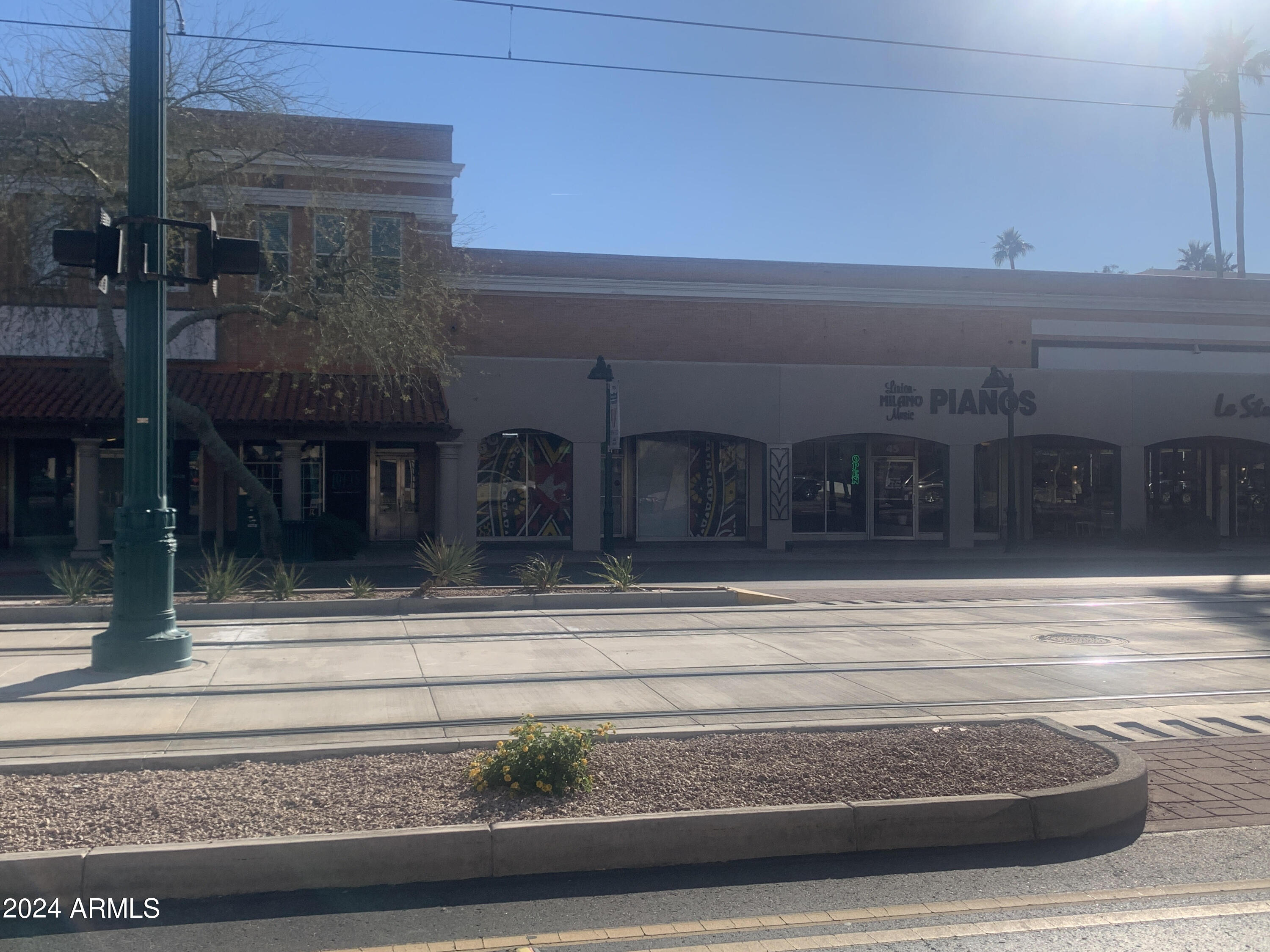 41 W MAIN Street