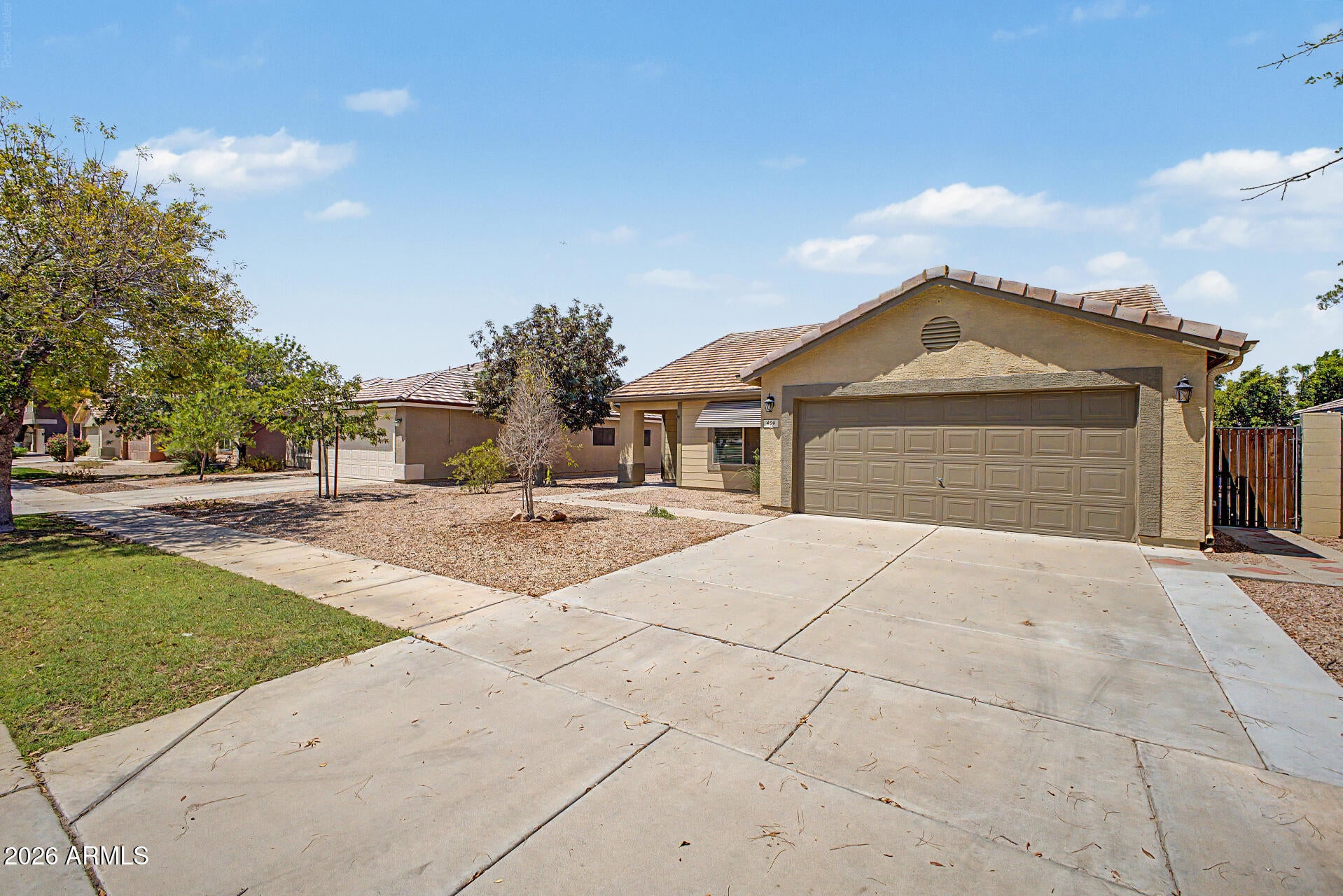 454 W COTTON Lane