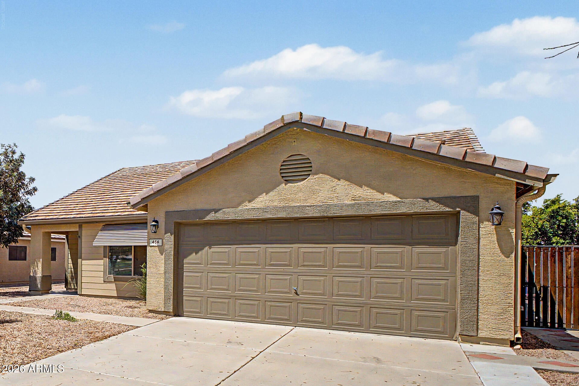 454 W COTTON Lane