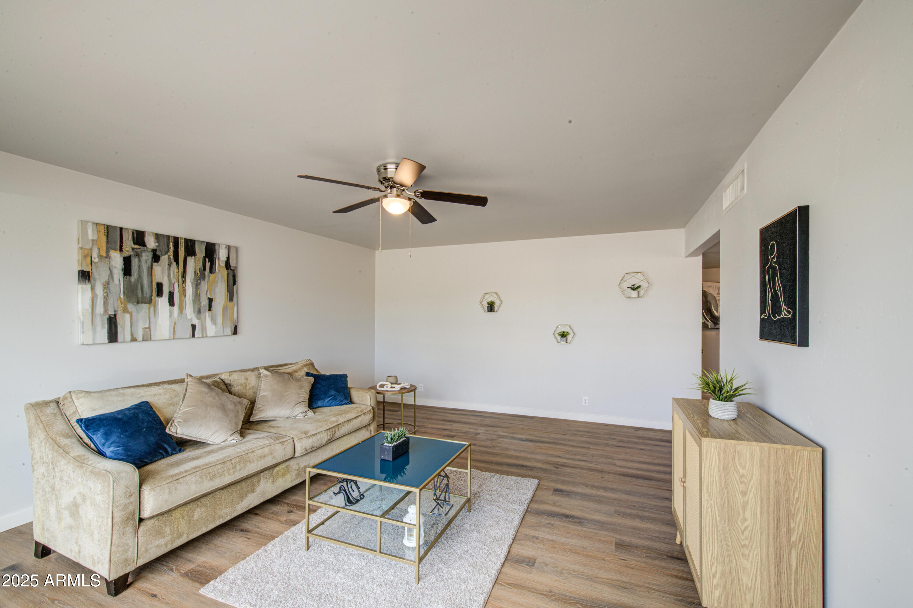 6027 E DUNCAN Street