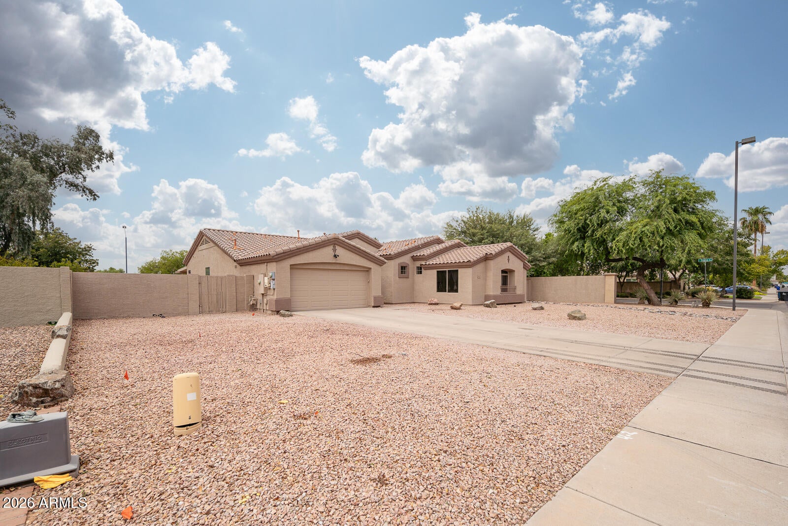 1740 S HERITAGE Drive