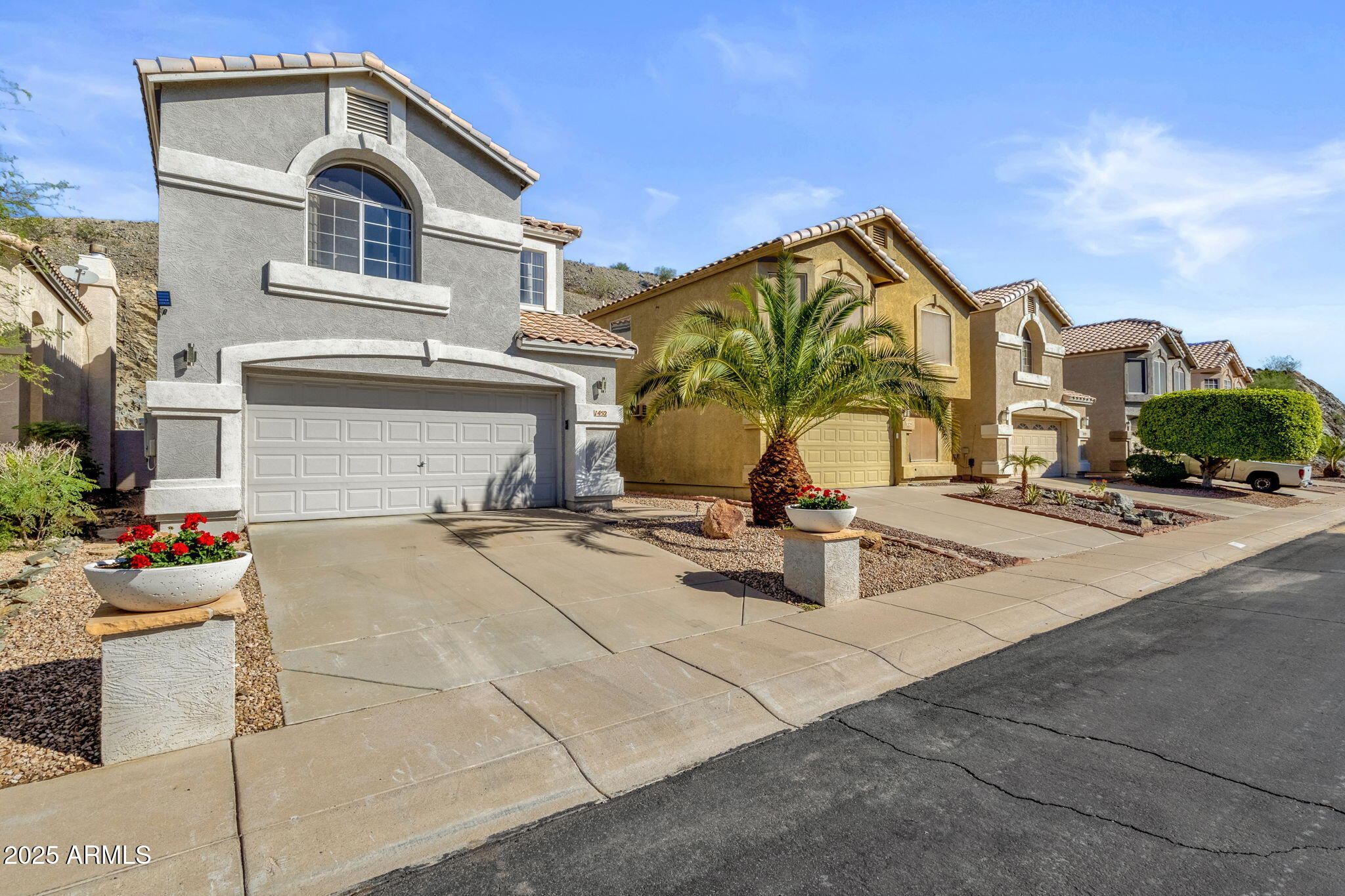 1452 E SOUTH FORK Drive