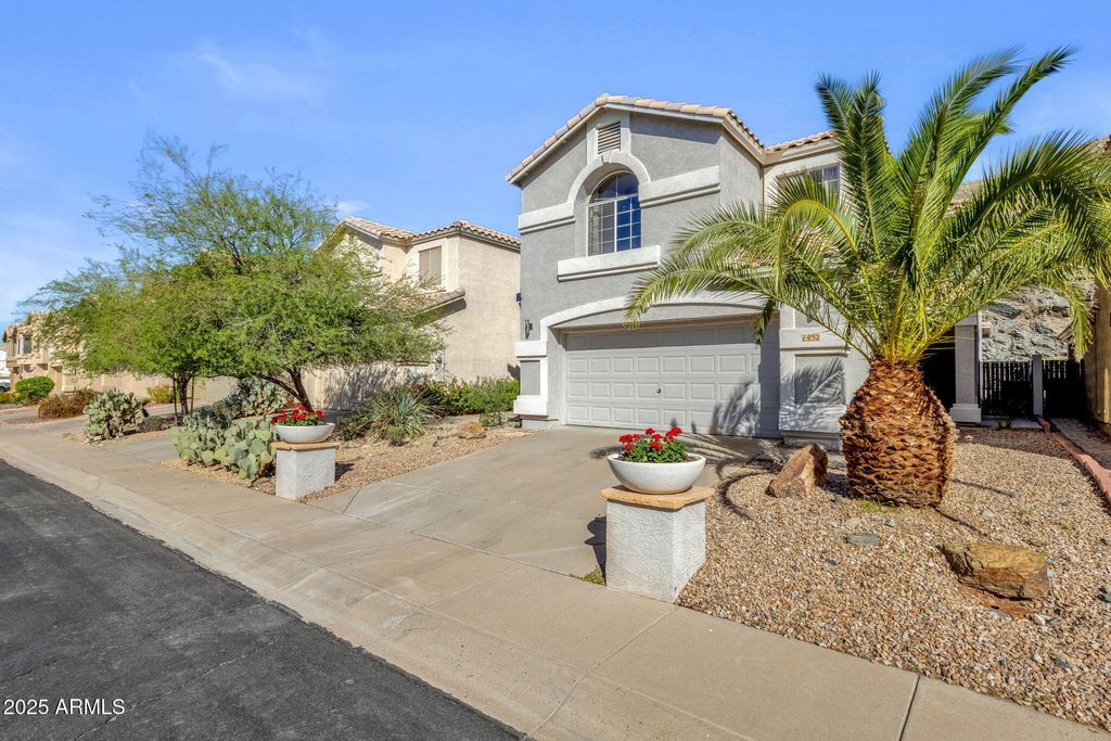 Photo of 1452 E South Fork Drive, Phoenix, AZ 85048 (MLS # 6936865)