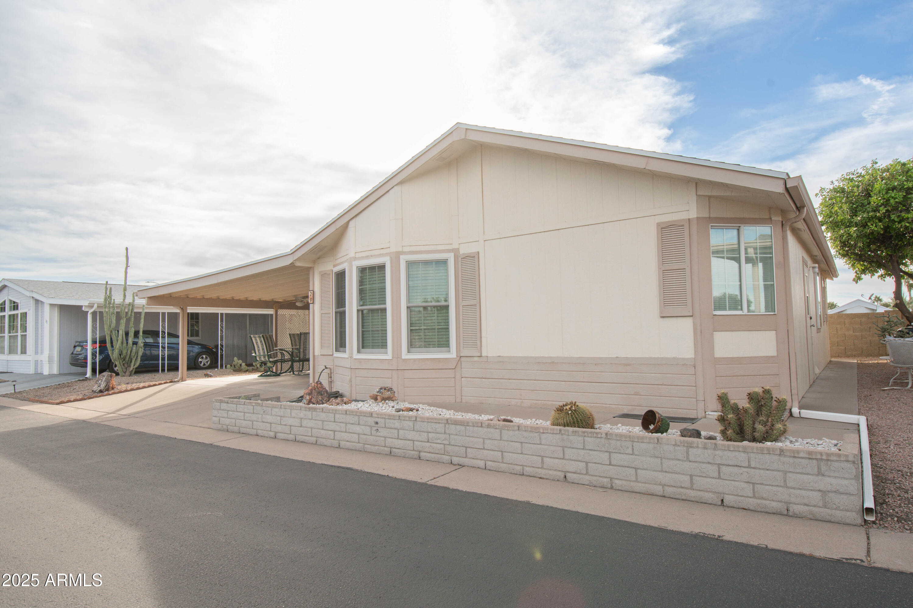 5735 E MCDOWELL Road 29