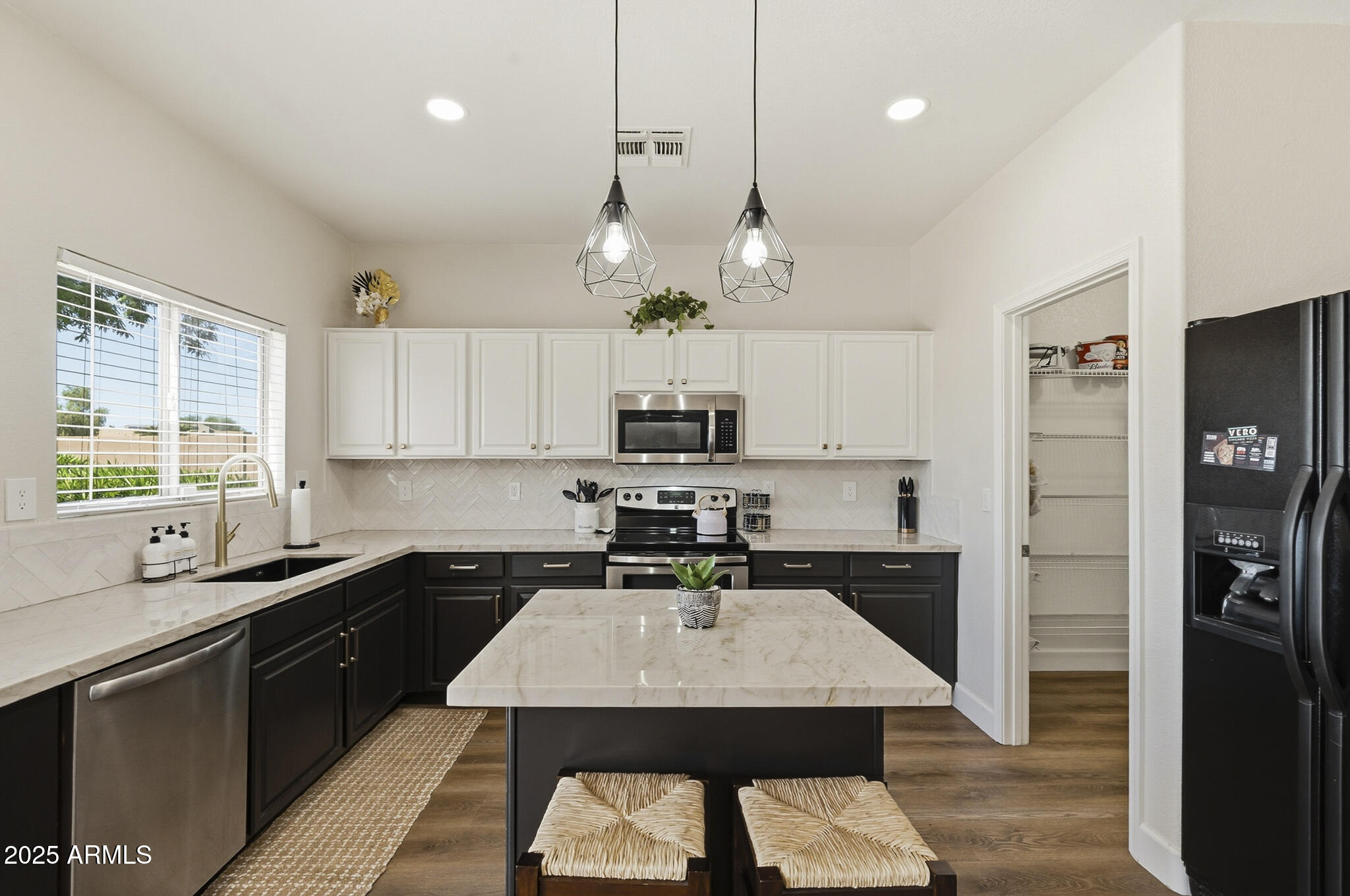 30158 N ROYAL OAK Way