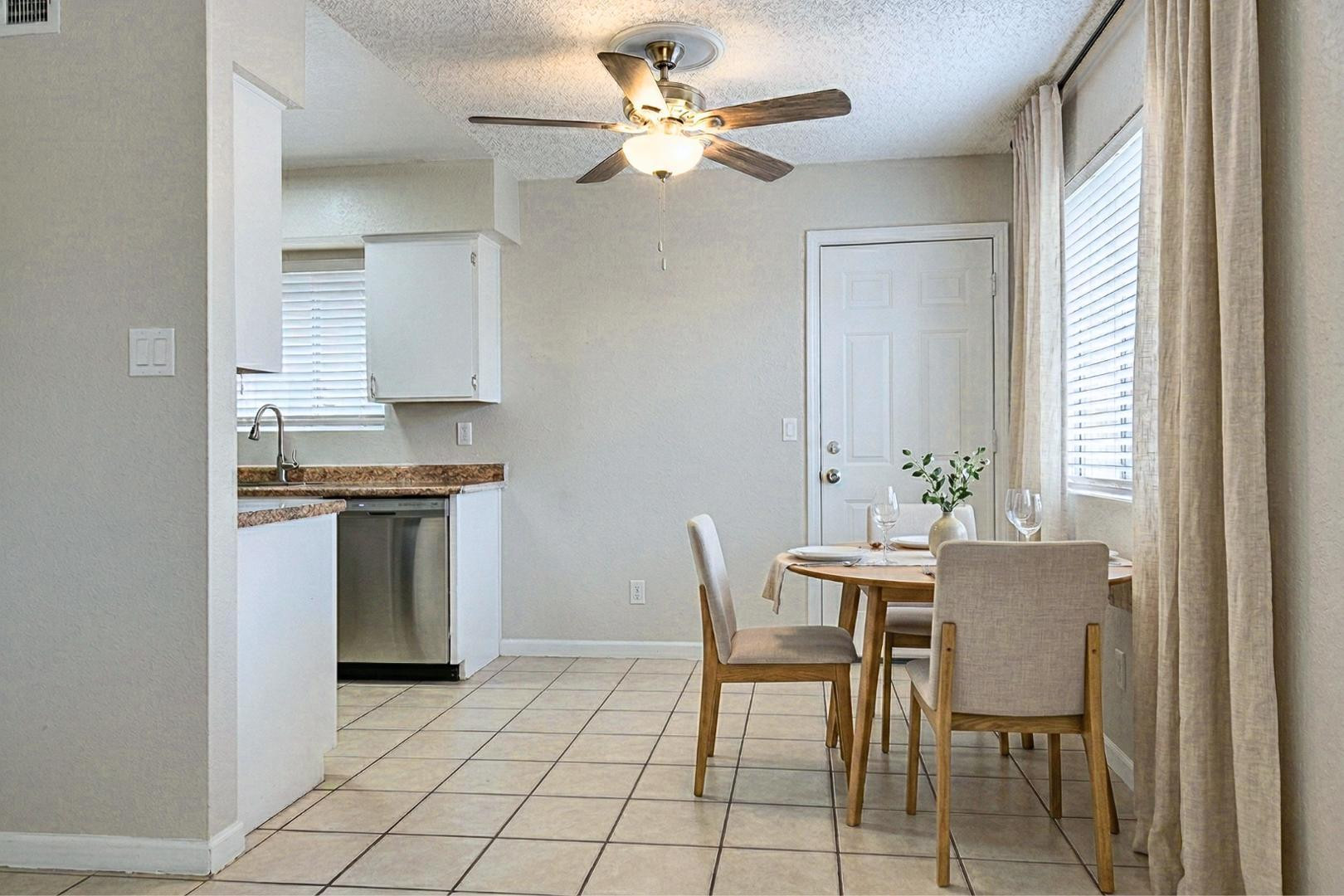 719 W 1st Avenue Apt 103