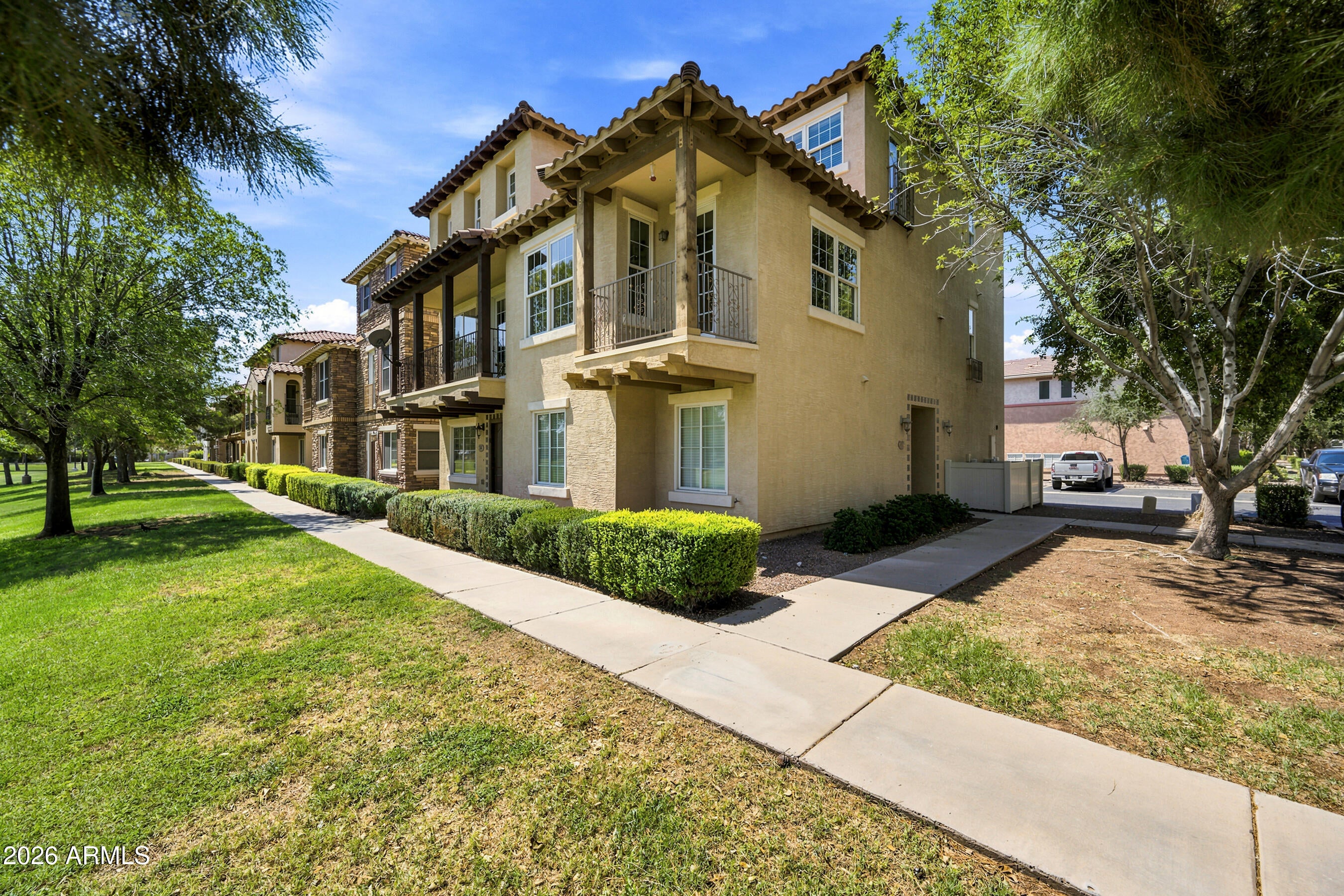 3691 E LESLIE Drive