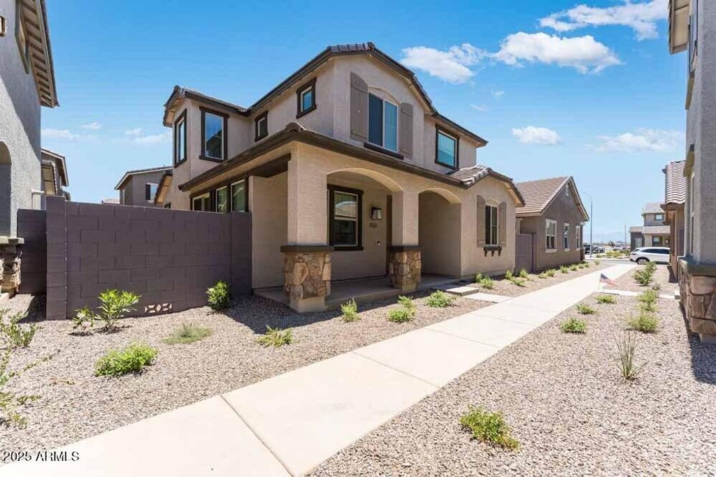 Photo of 9954 W Piccadilly Road, Avondale, AZ 85392 (MLS # 6883057)