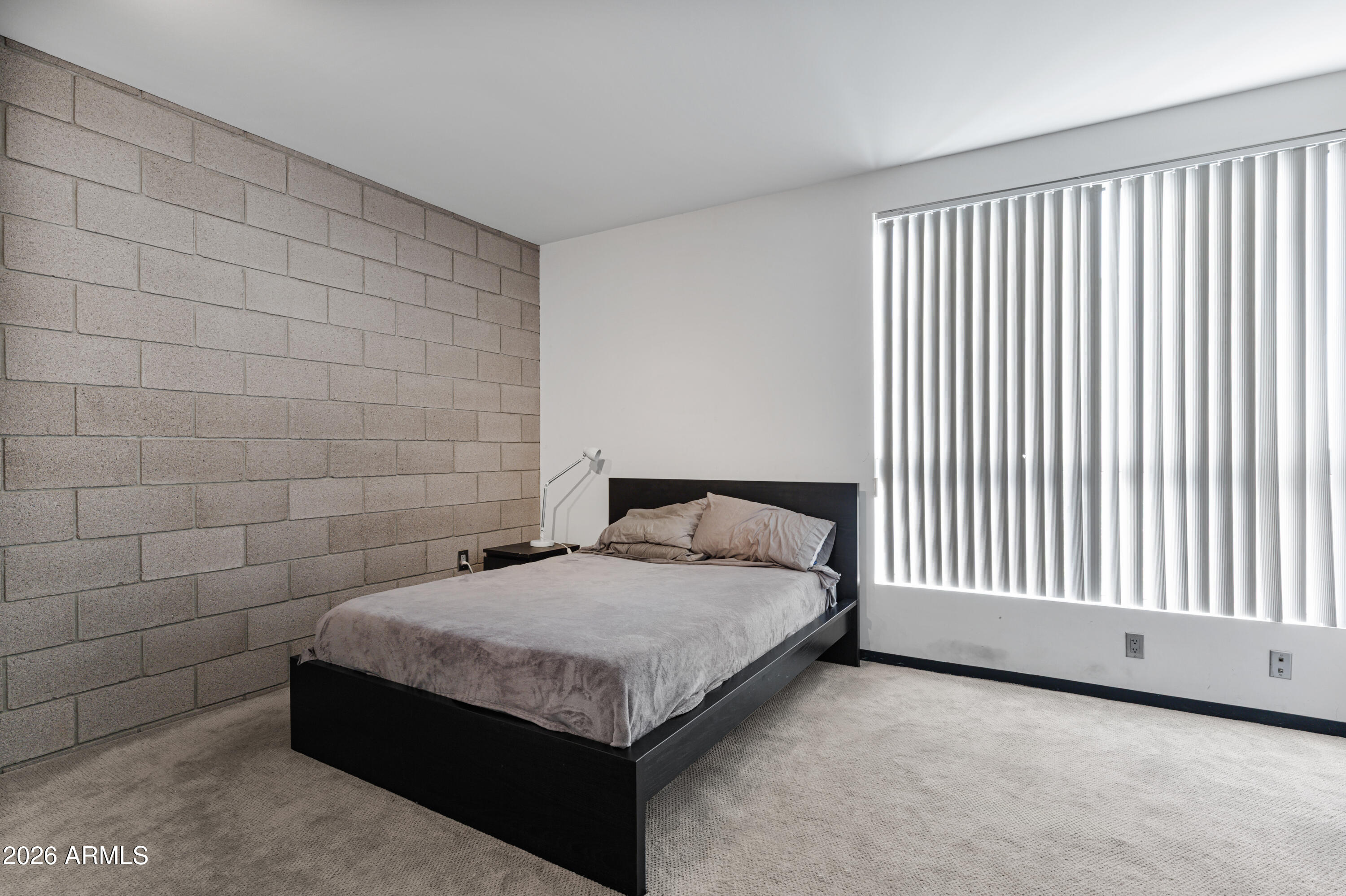 727 E PORTLAND Street 32