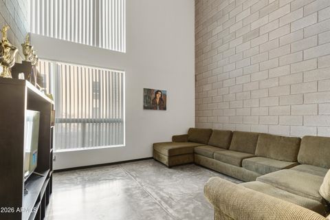 727 E PORTLAND Street 32 Phoenix AZ 85006