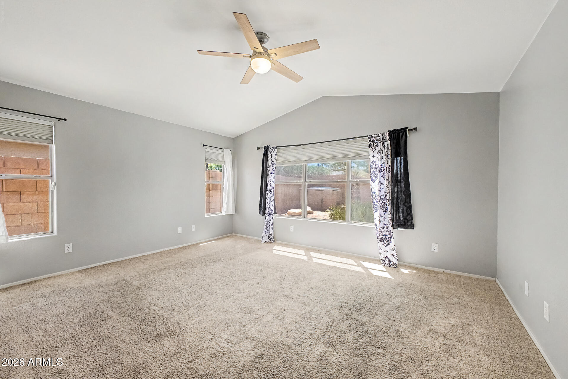 MESQUITE CANYON - Residential