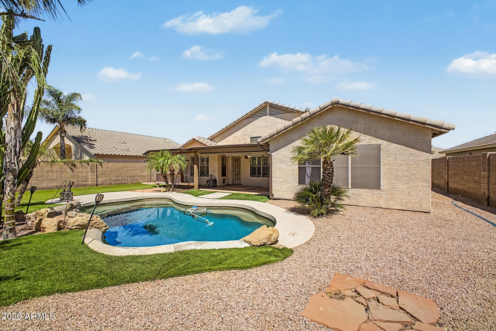 MESQUITE CANYON - Residential