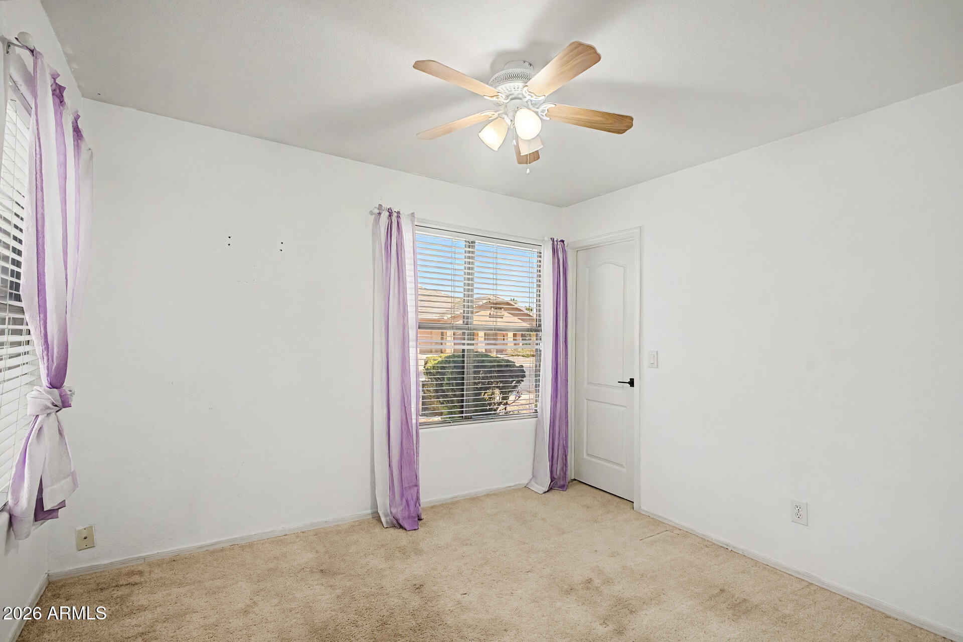 MESQUITE CANYON - Residential