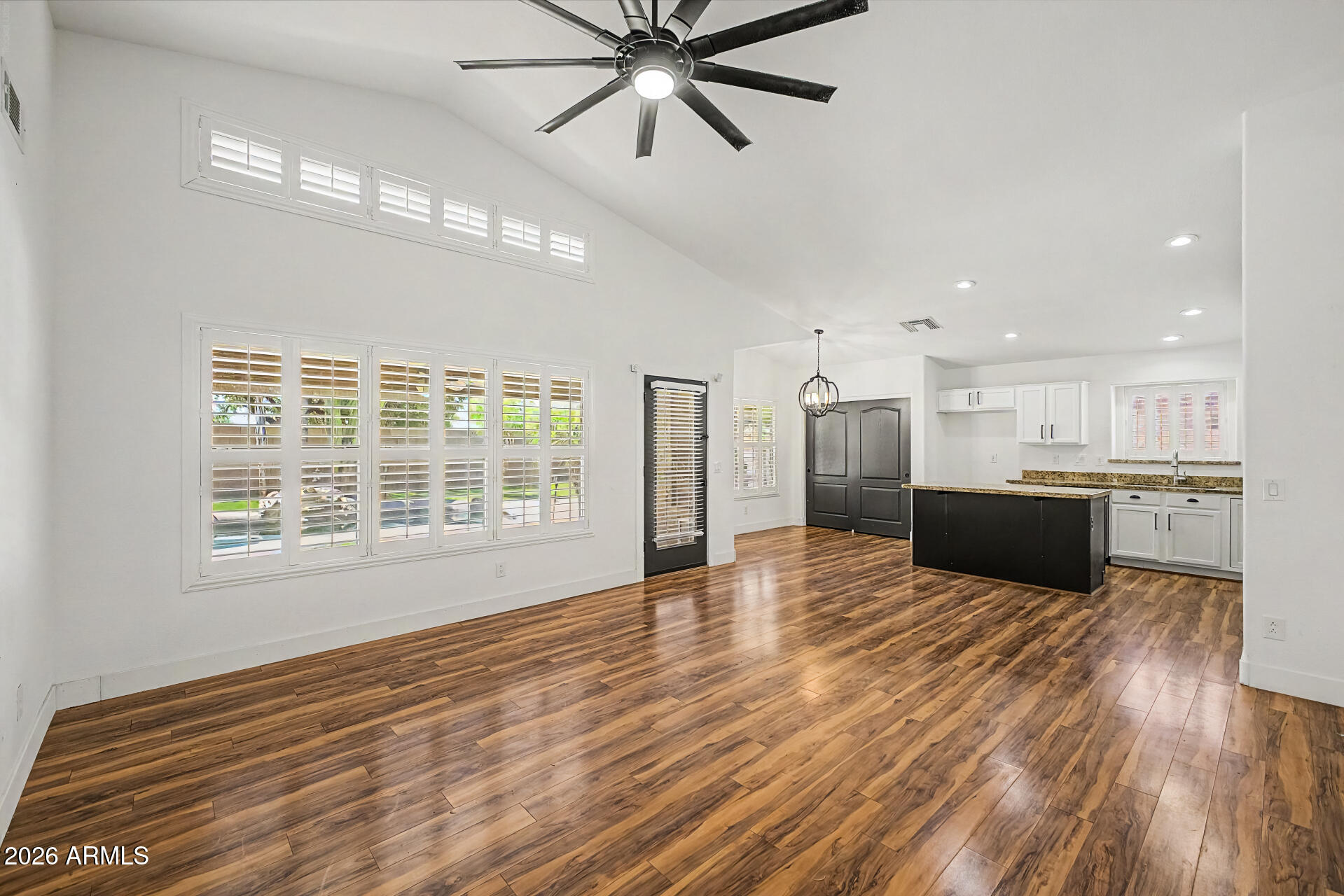 MESQUITE CANYON - Residential