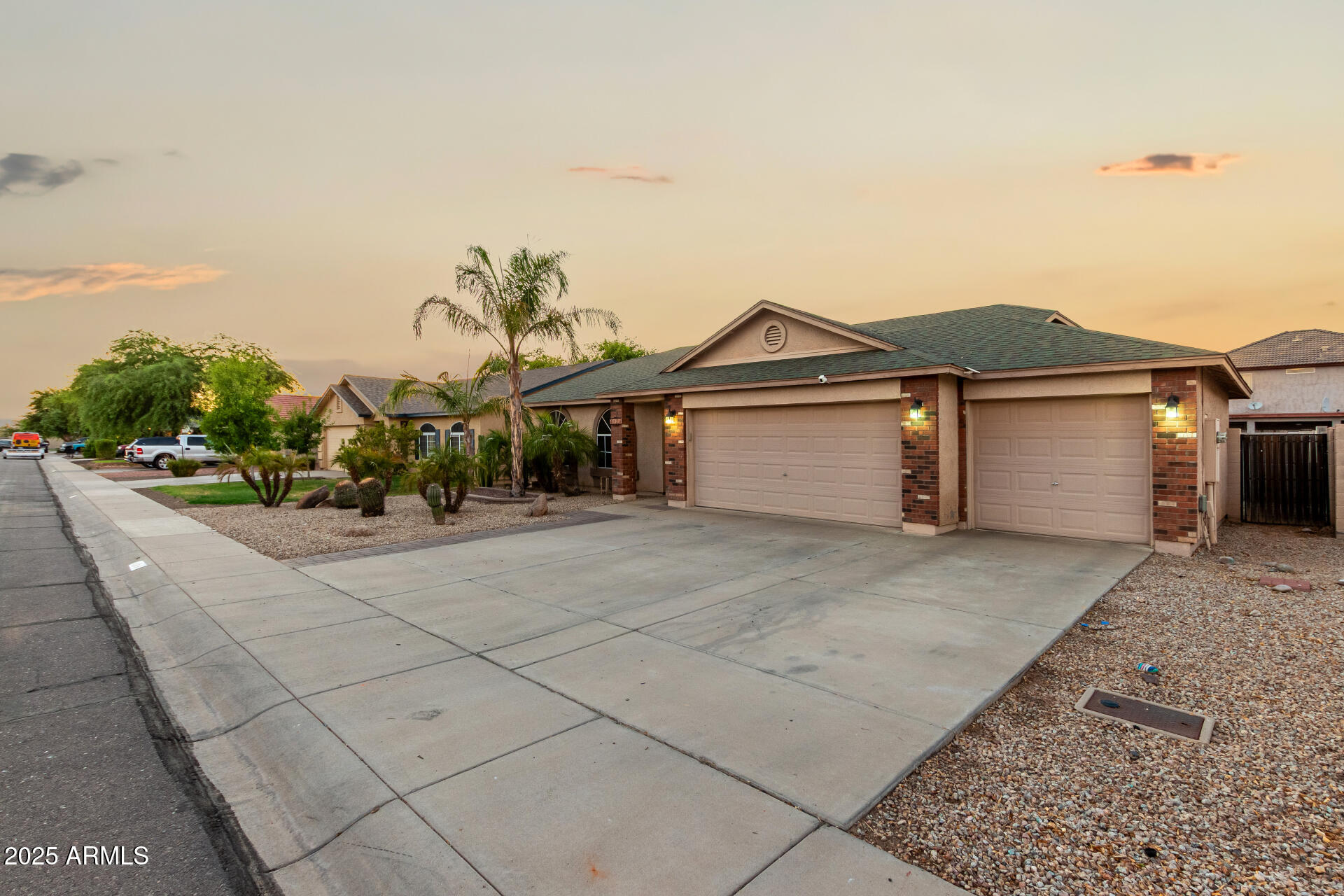 4886 E MAGNUS Drive
