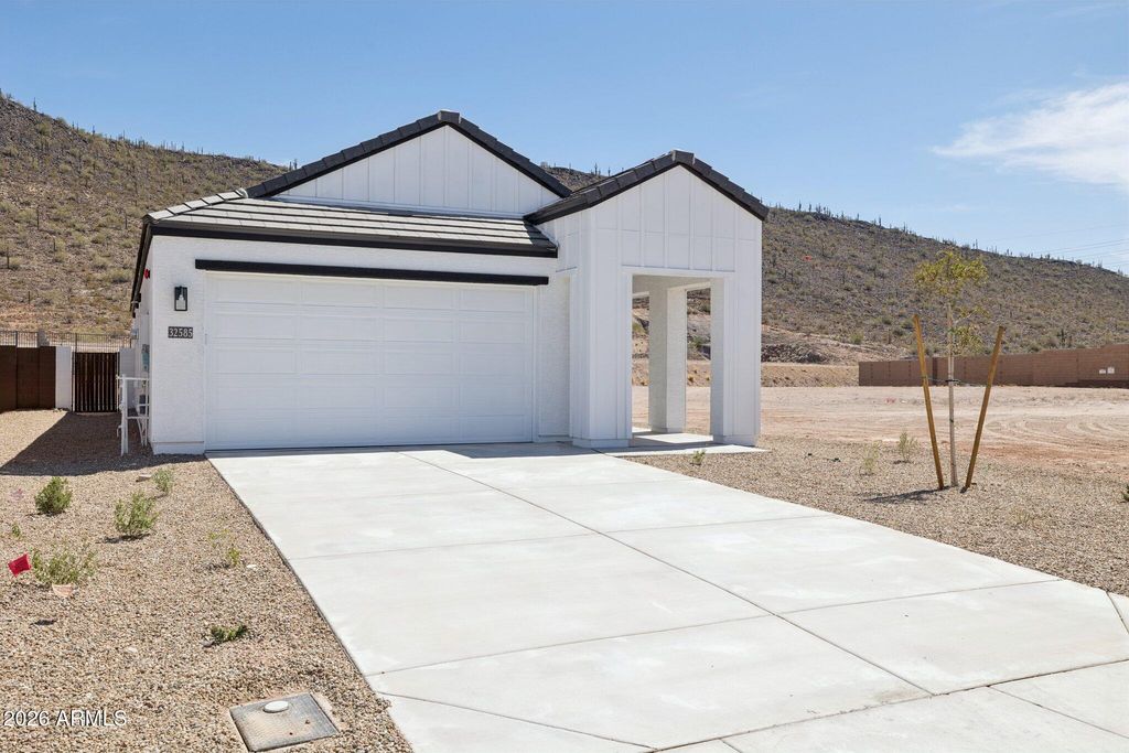 Photo of 32585 N Smoke View Trail, Peoria, AZ 85383 (MLS # 7012938)