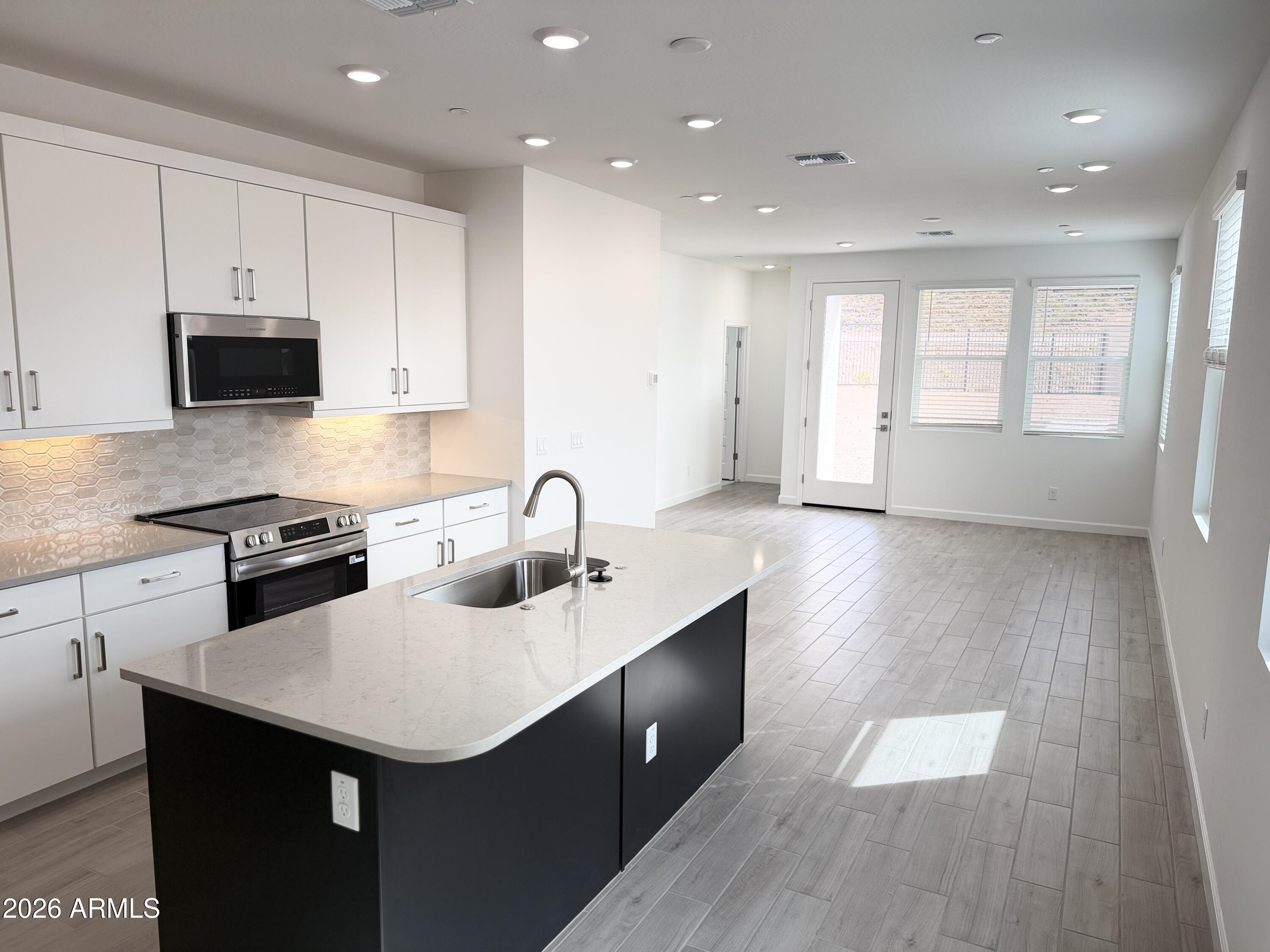 32585 N SMOKE VIEW Trail