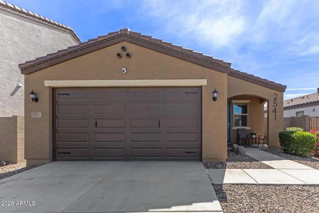 Photo of 2541 W Bowker Street, Phoenix, AZ 85041 (MLS # 6999623)